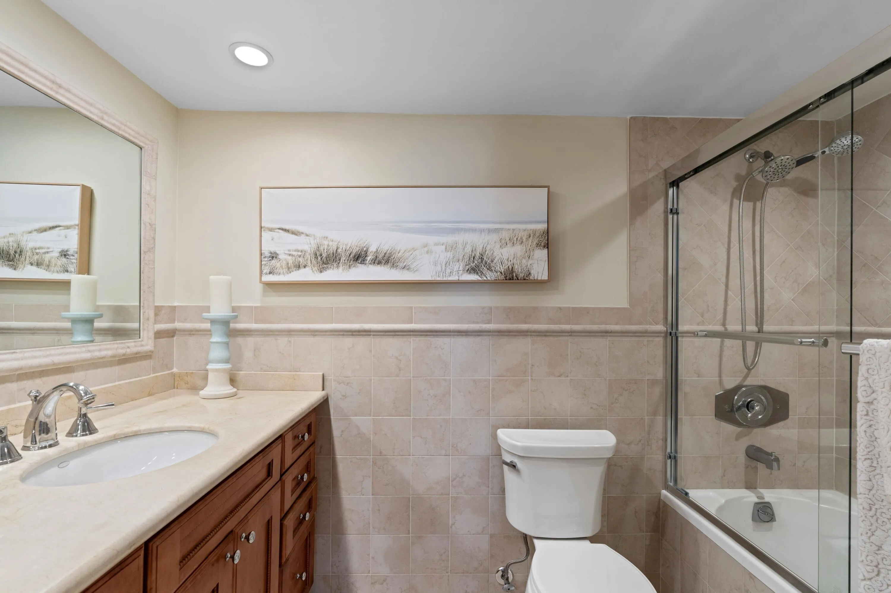 711 N RIVERSIDE Drive #401