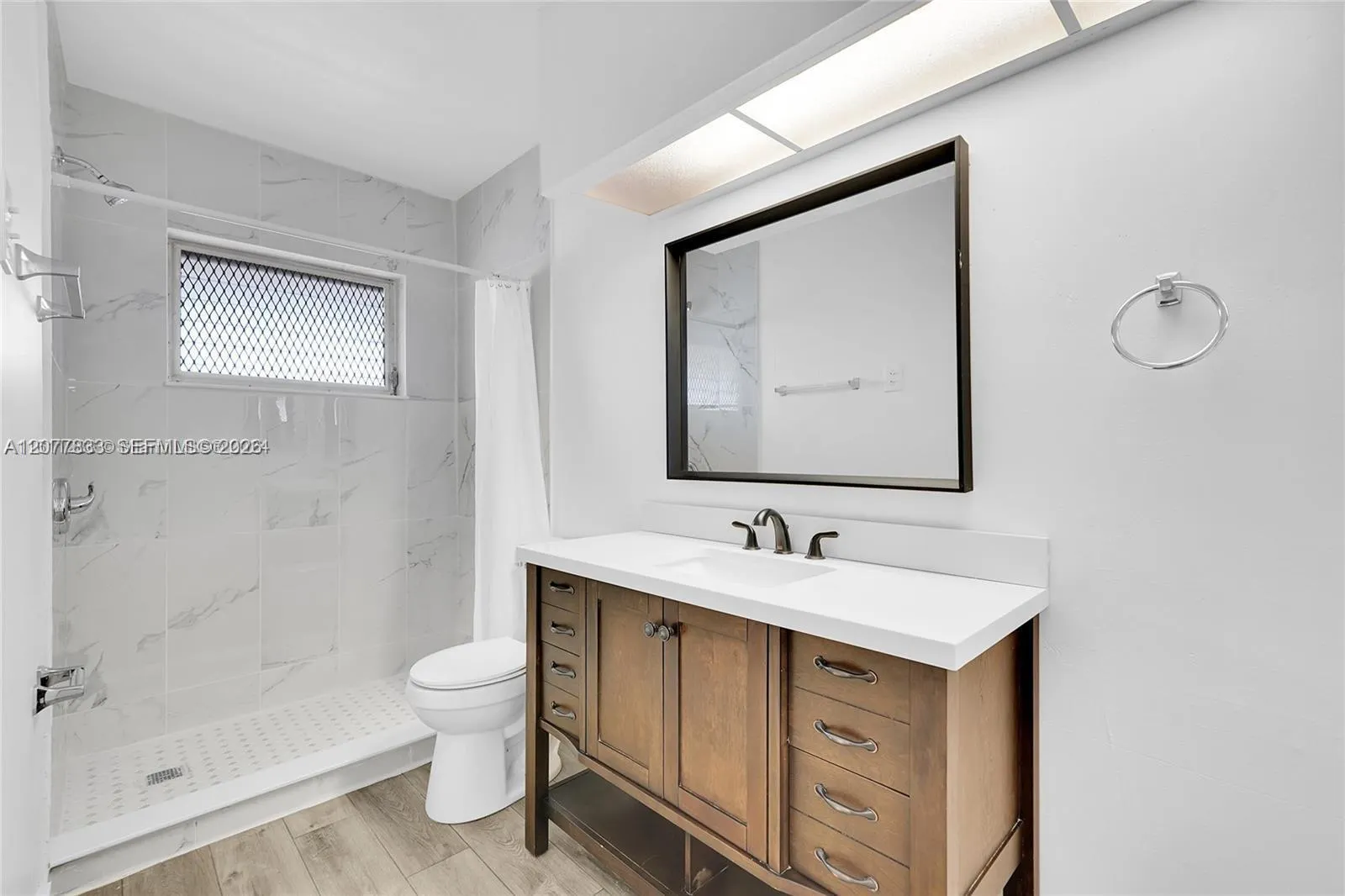 1050 E SAMPLE Road #309