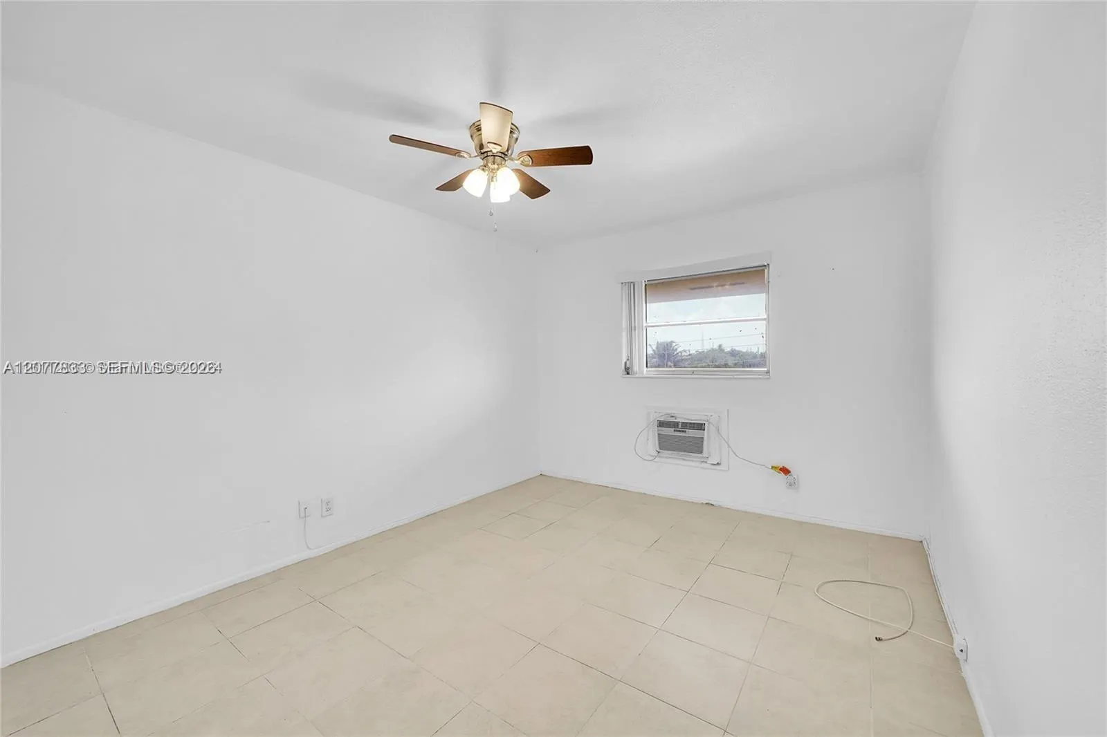 1050 E SAMPLE Road #309