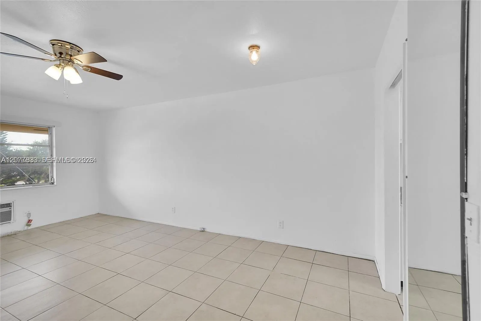 1050 E SAMPLE Road #309