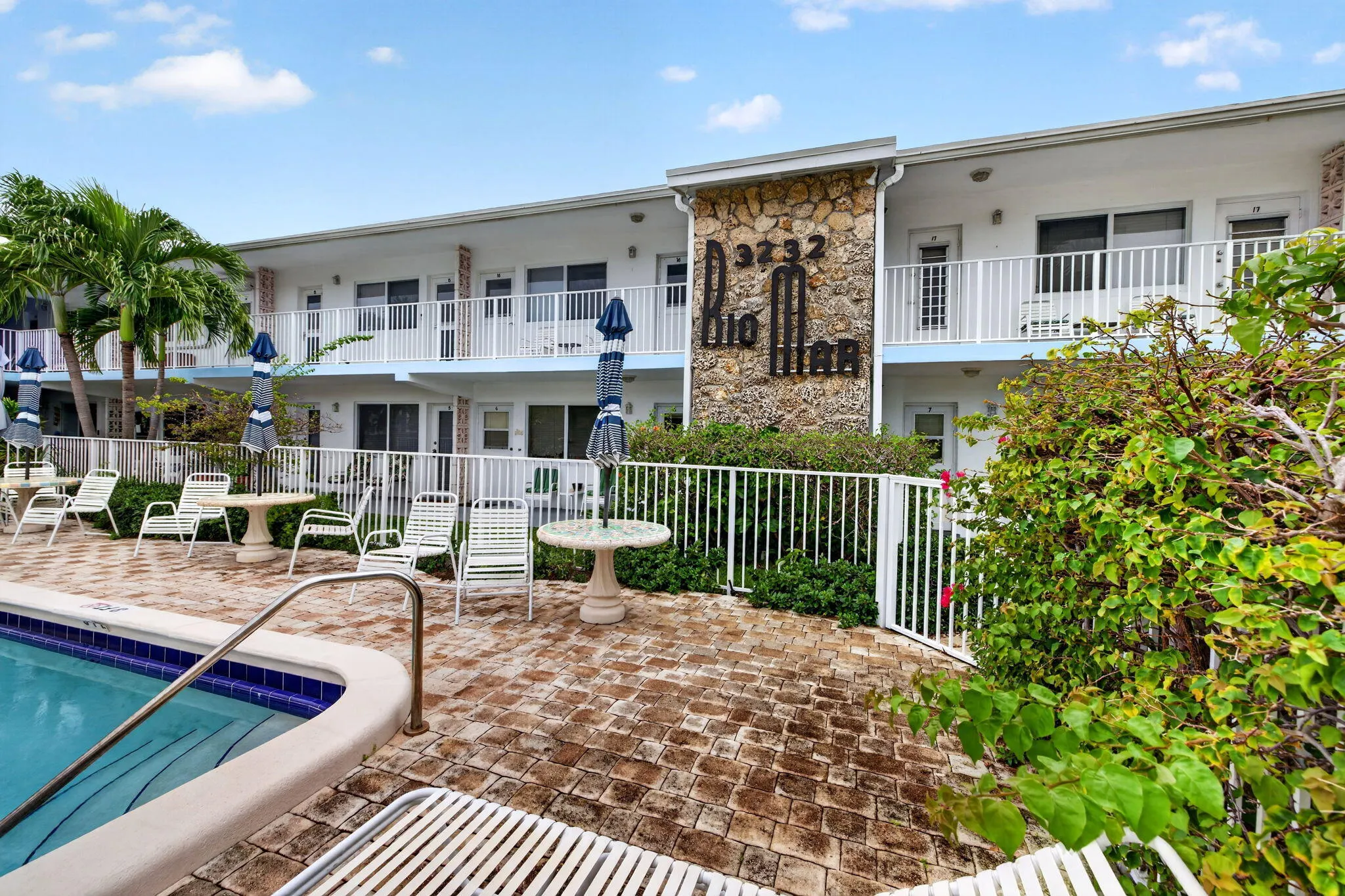 3232 Canal Drive