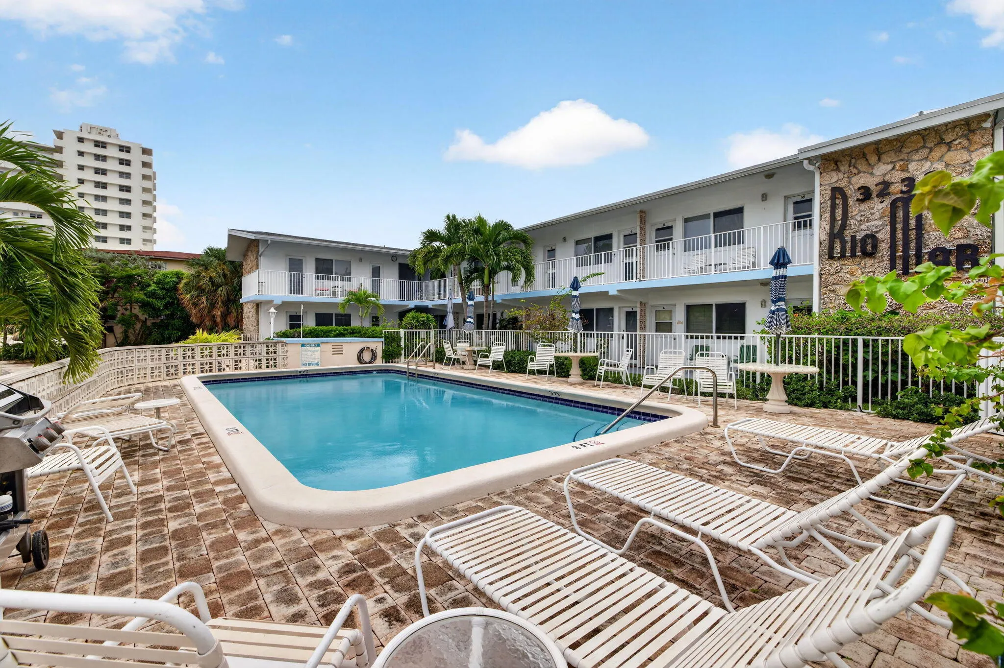 3232 Canal Drive