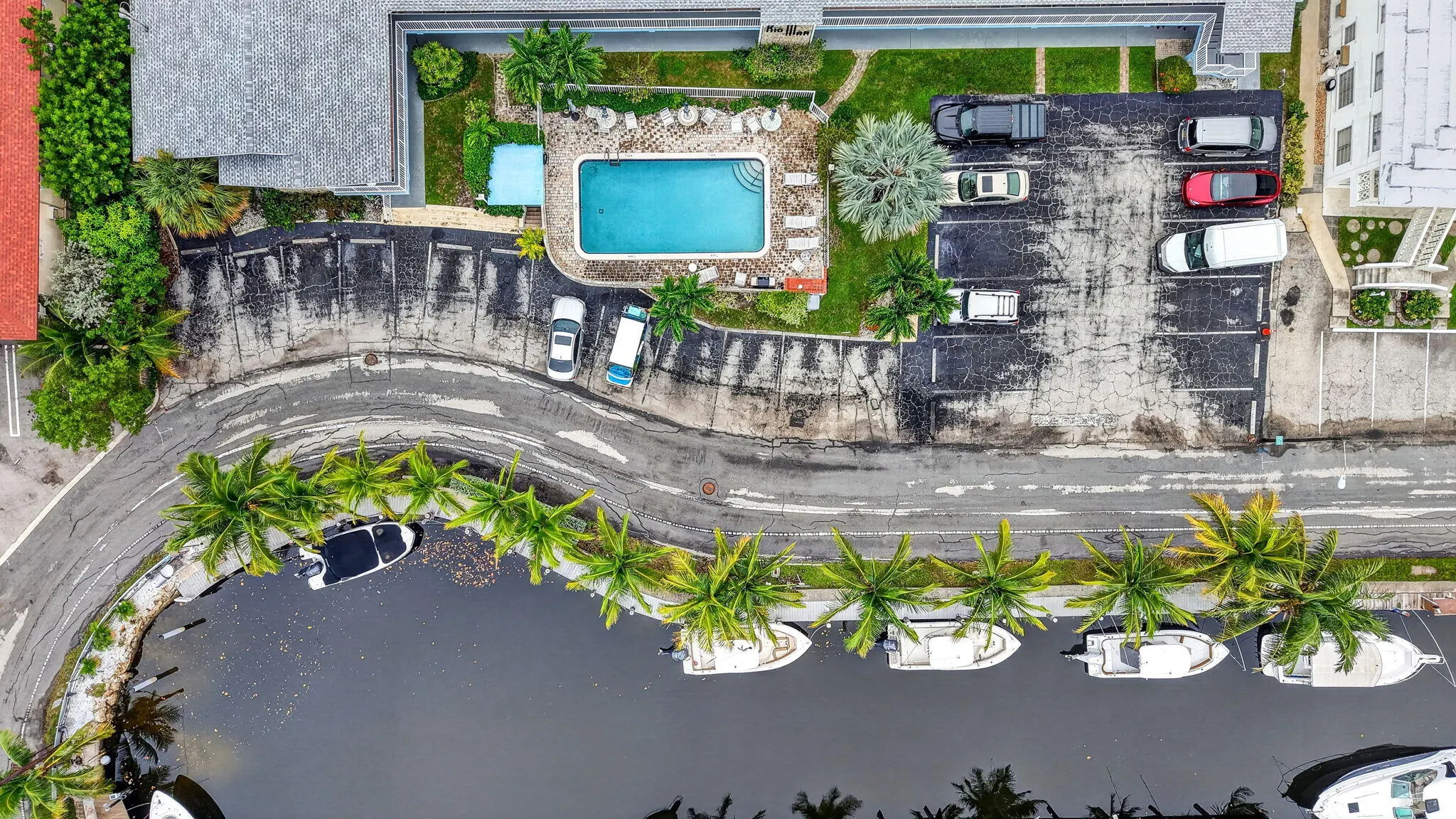 3232 Canal Drive