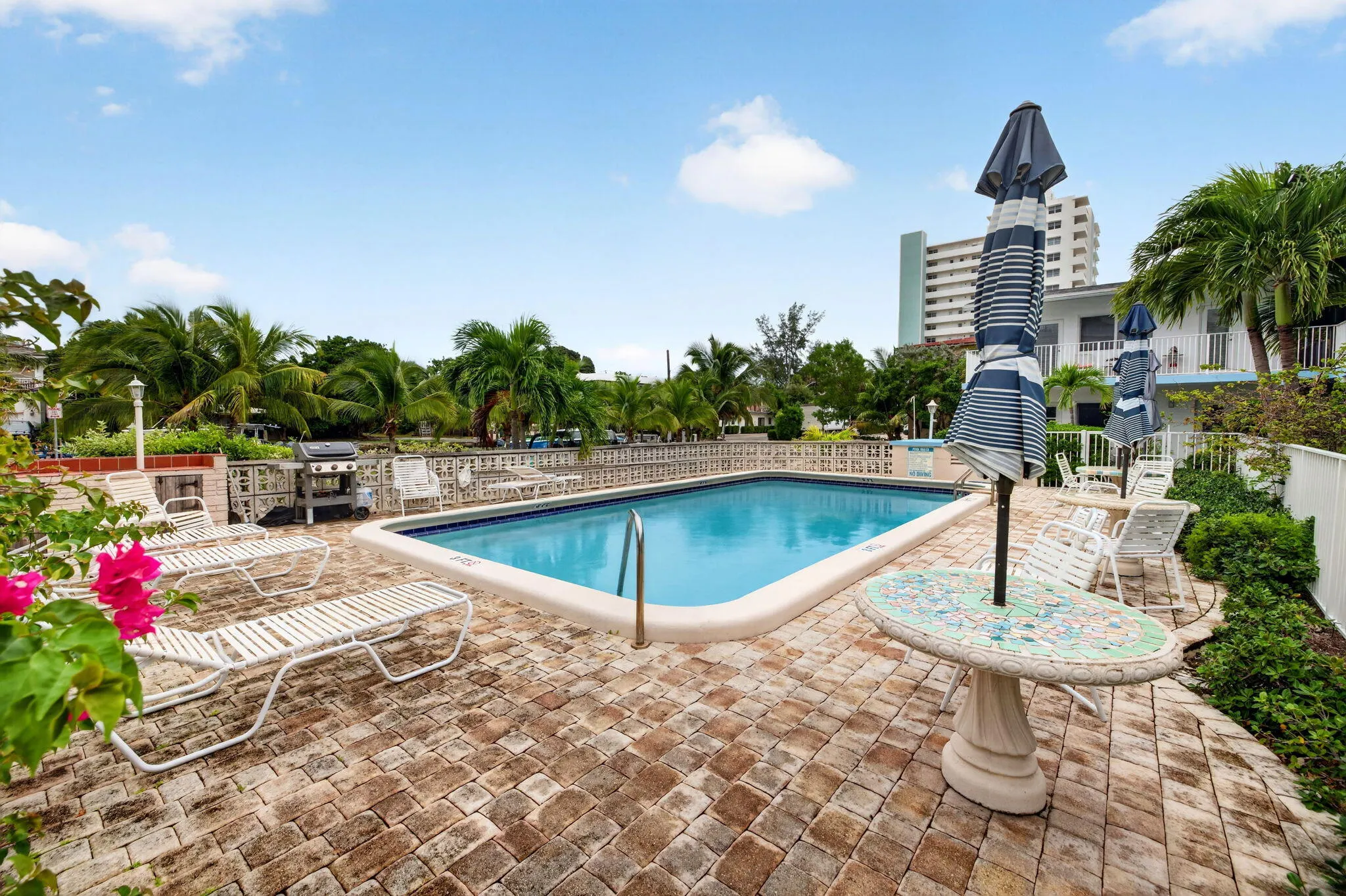 3232 Canal Drive
