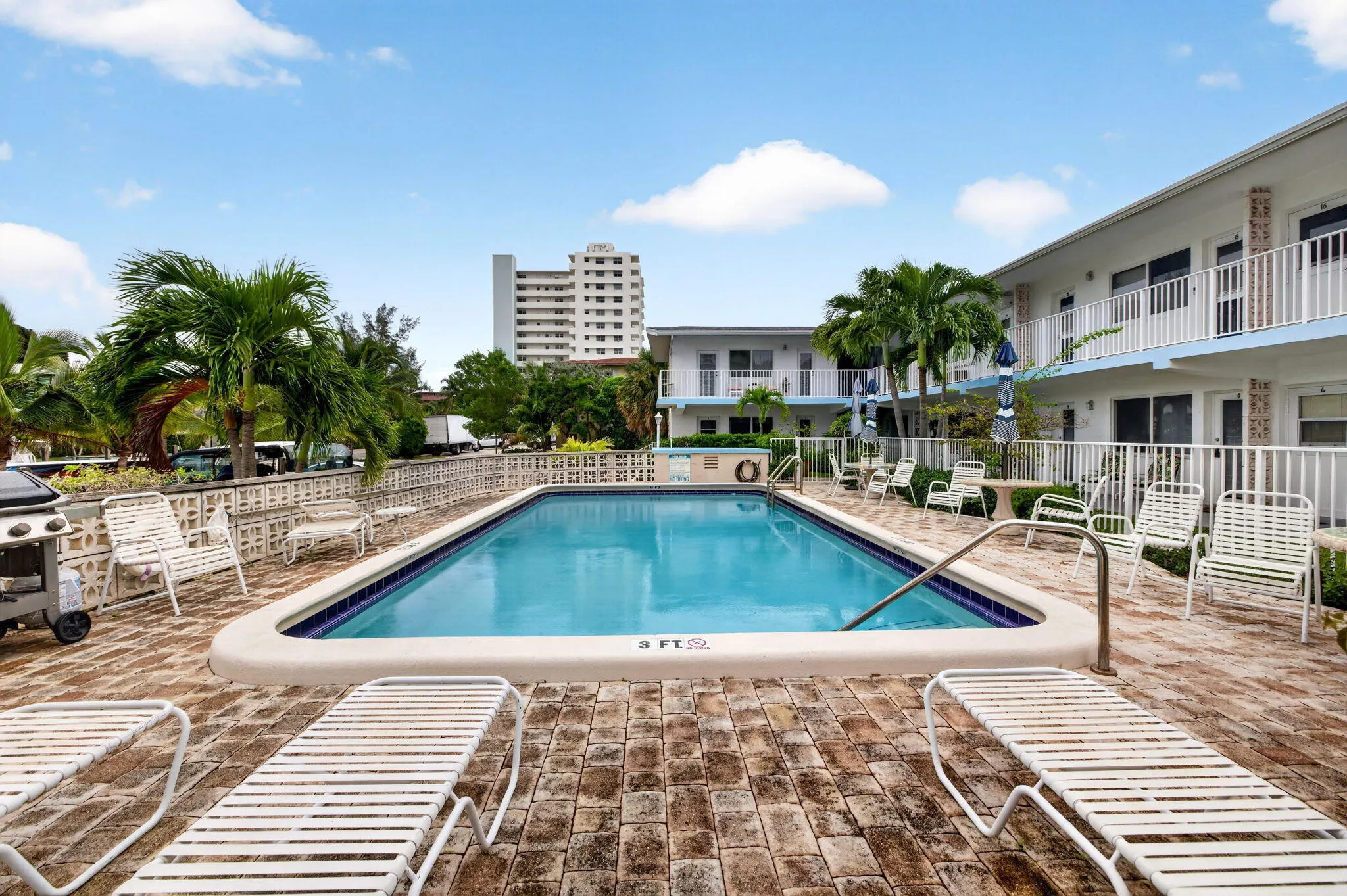 3232 Canal Drive
