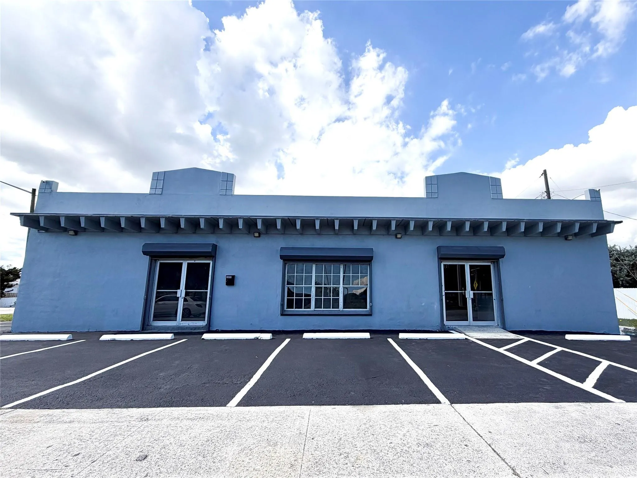 3000 N 22nd Avenue