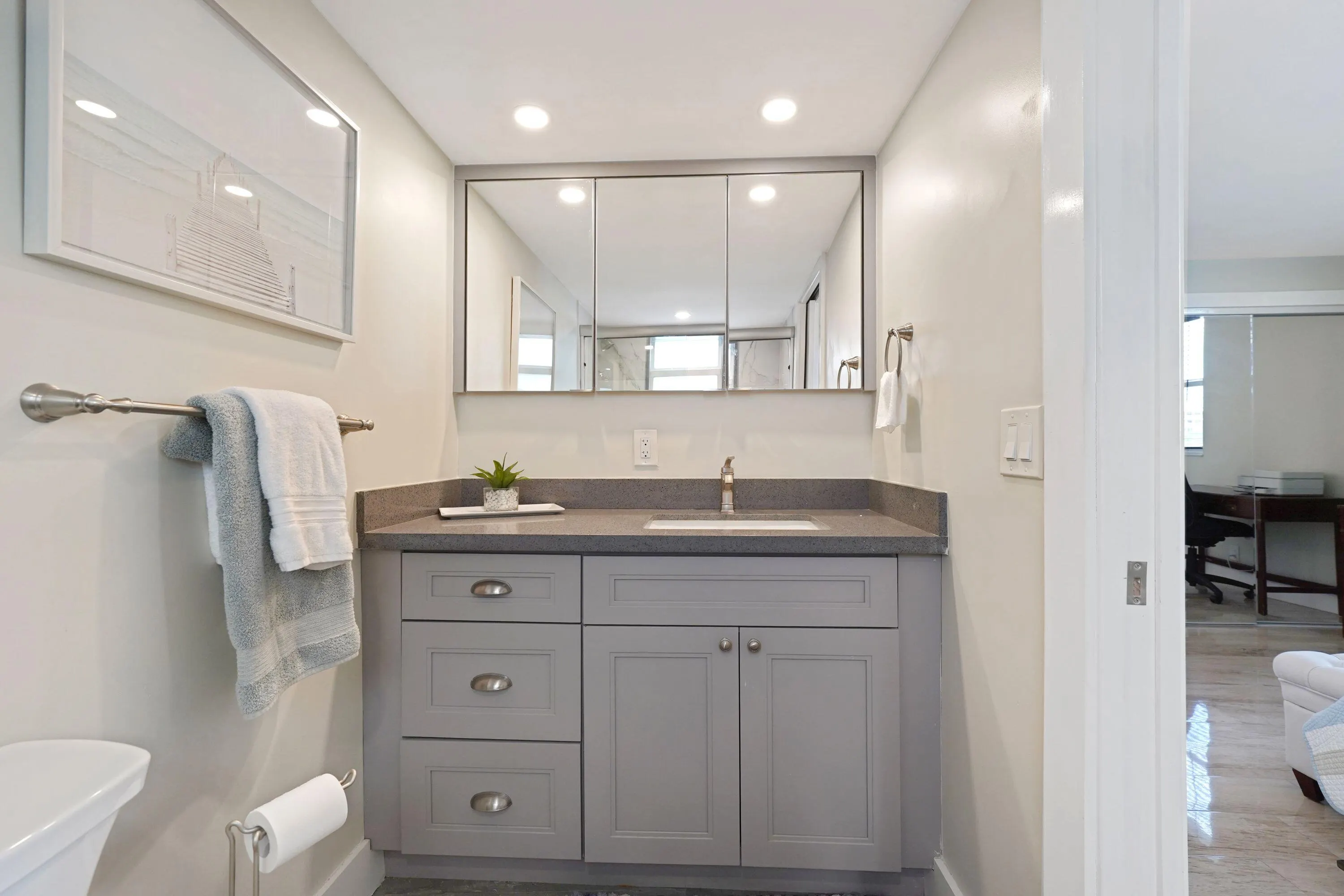 321 SE 3RD Street #308