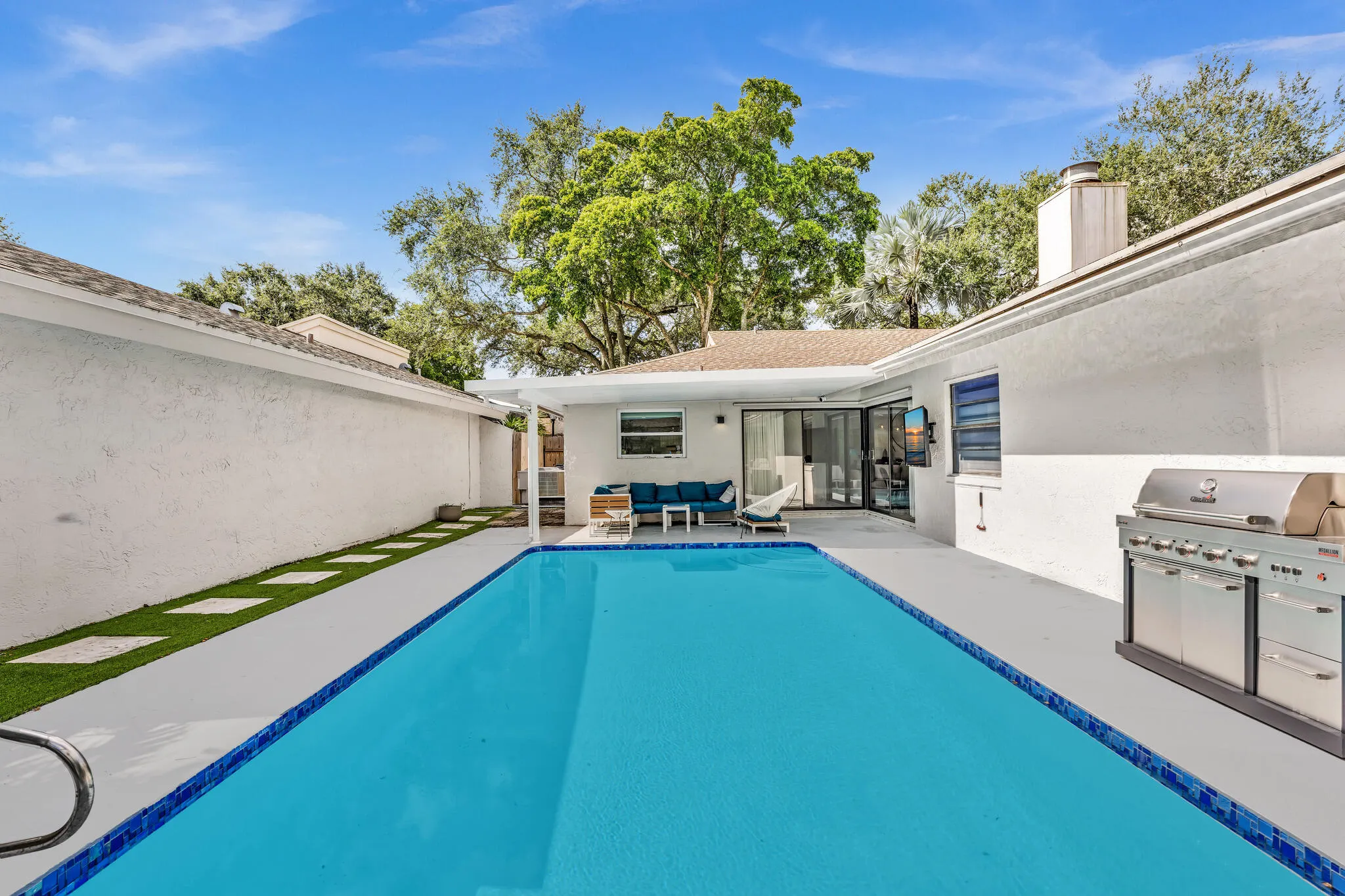 136 GREENS Road