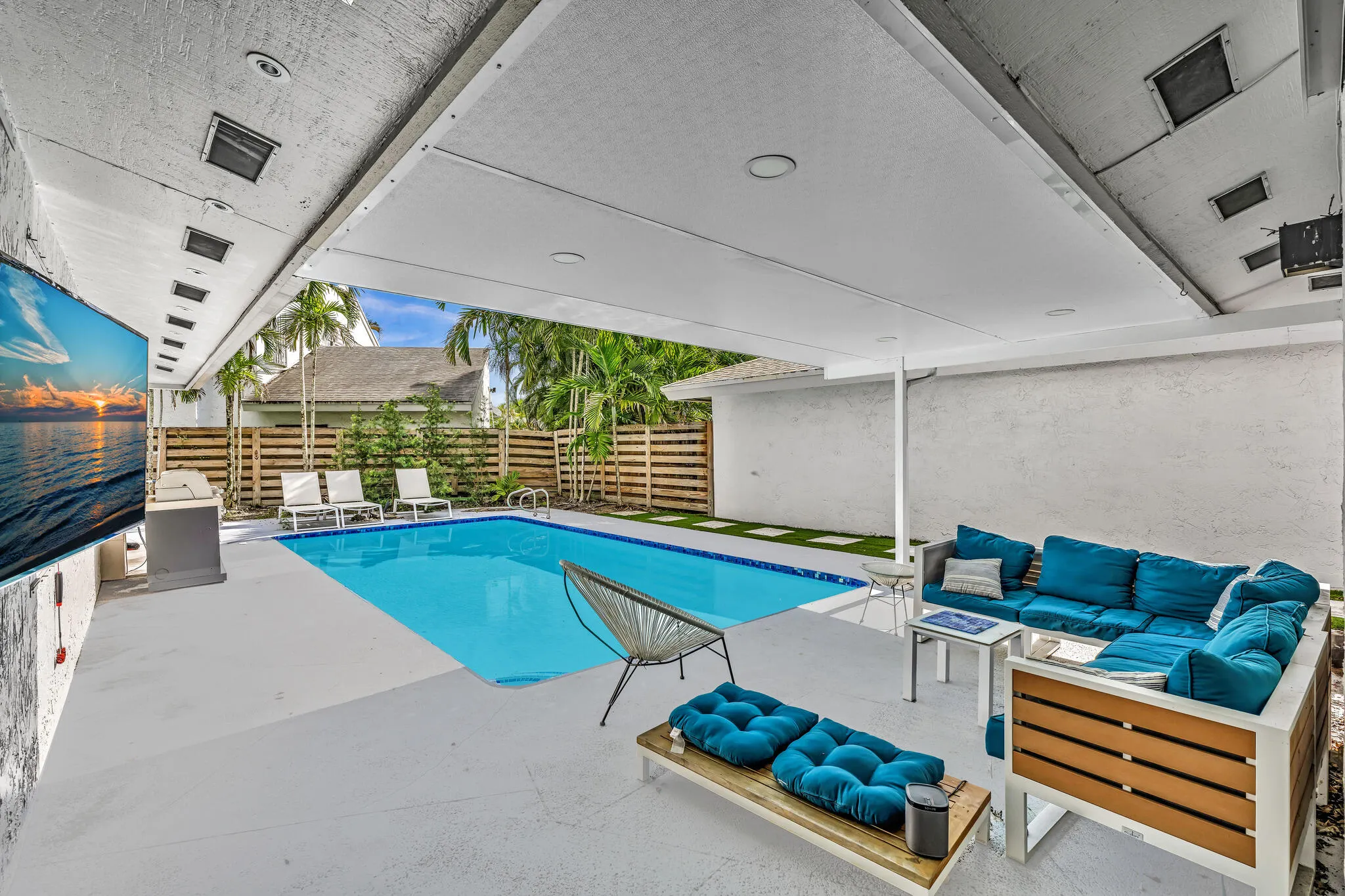 136 GREENS Road