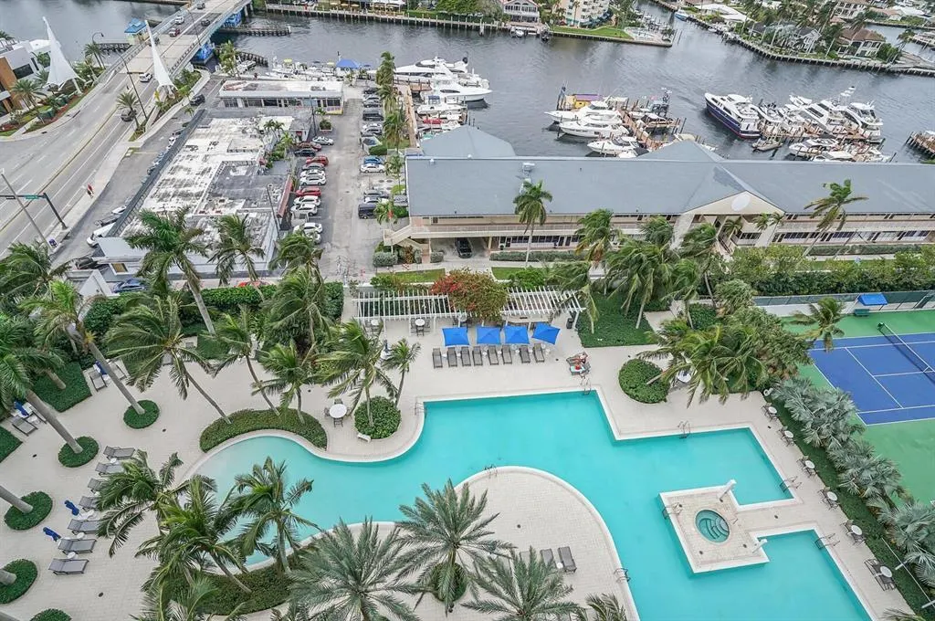 1 N Ocean Boulevard #813