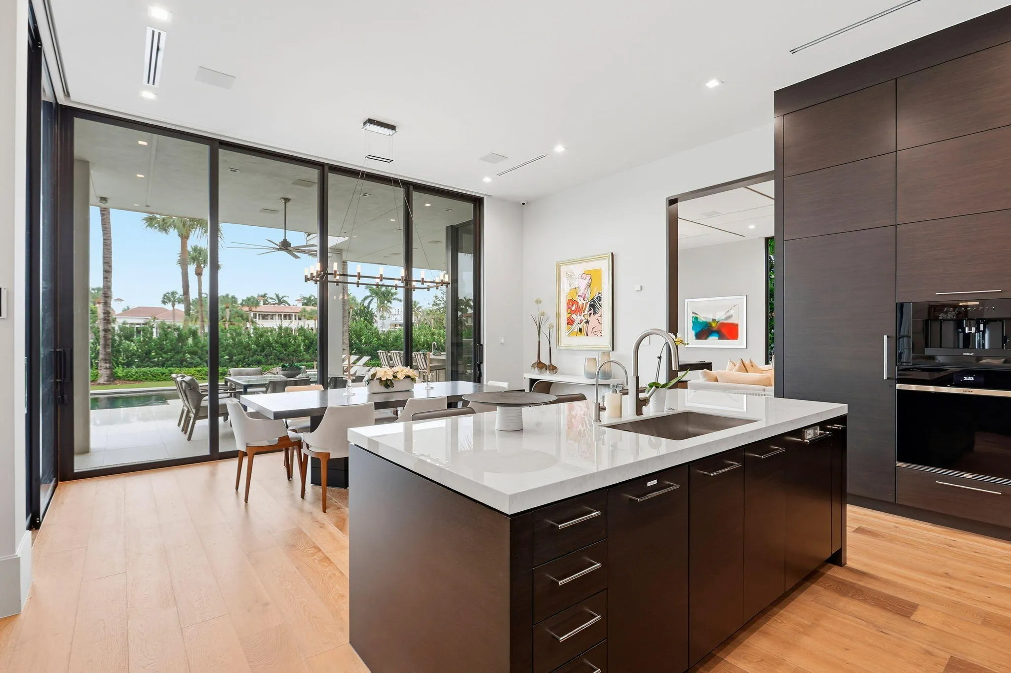 1371 ROYAL PALM Way
