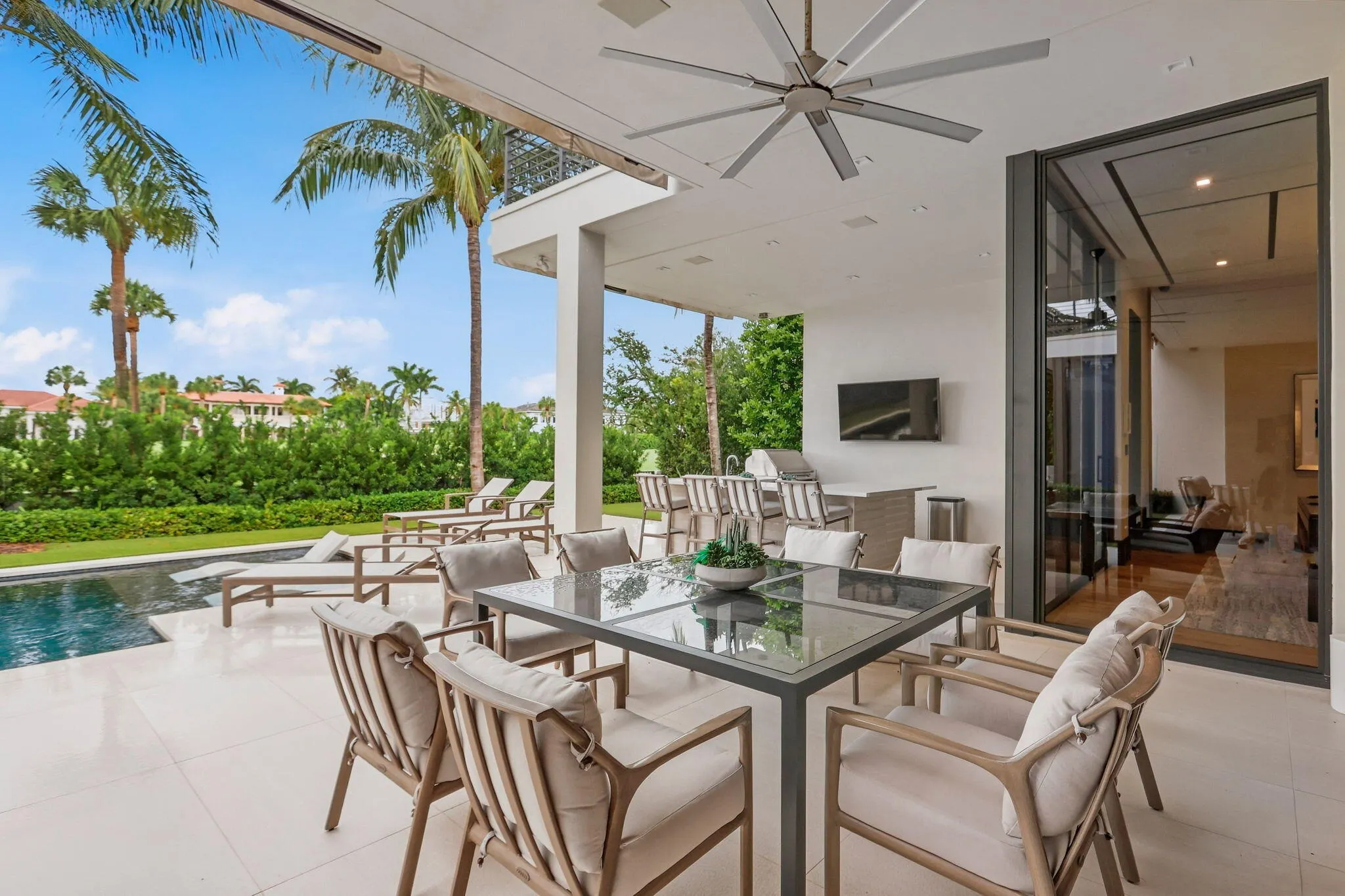 1371 ROYAL PALM Way