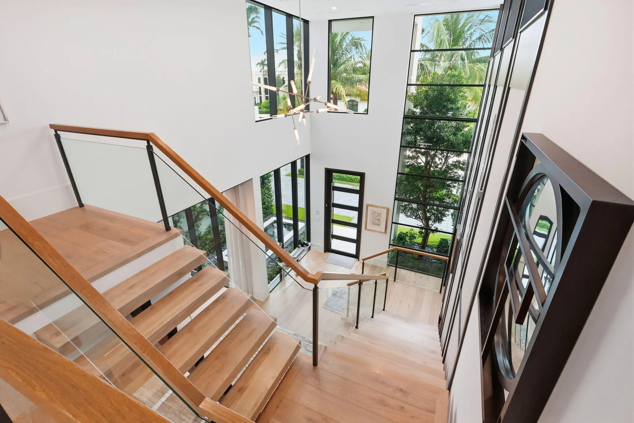 1371 ROYAL PALM Way