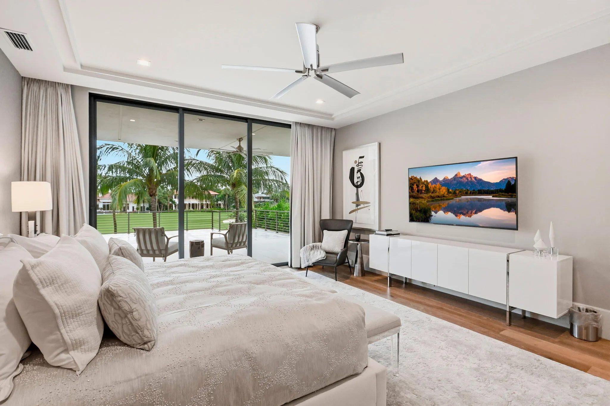 1371 ROYAL PALM Way