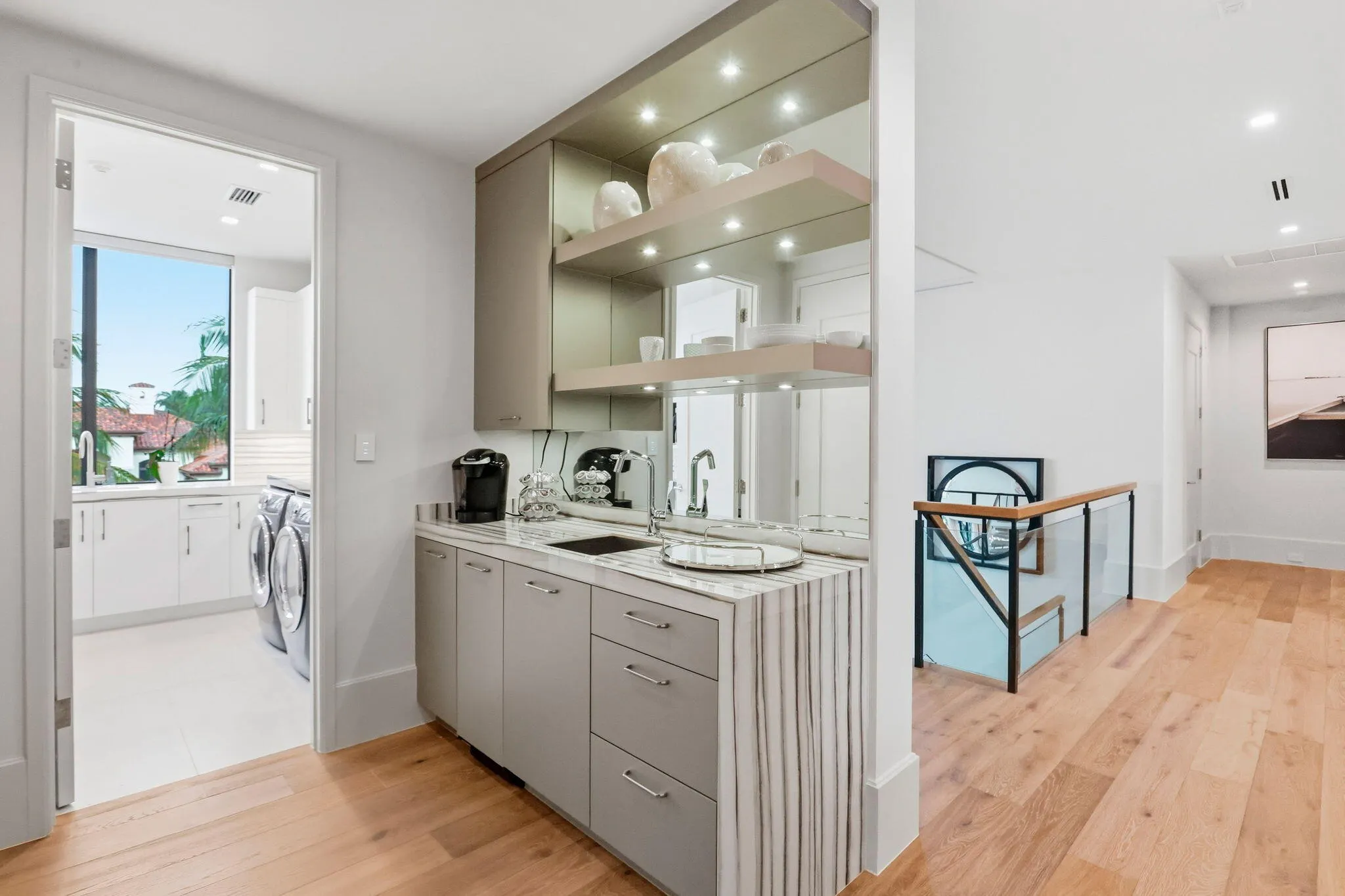 1371 ROYAL PALM Way