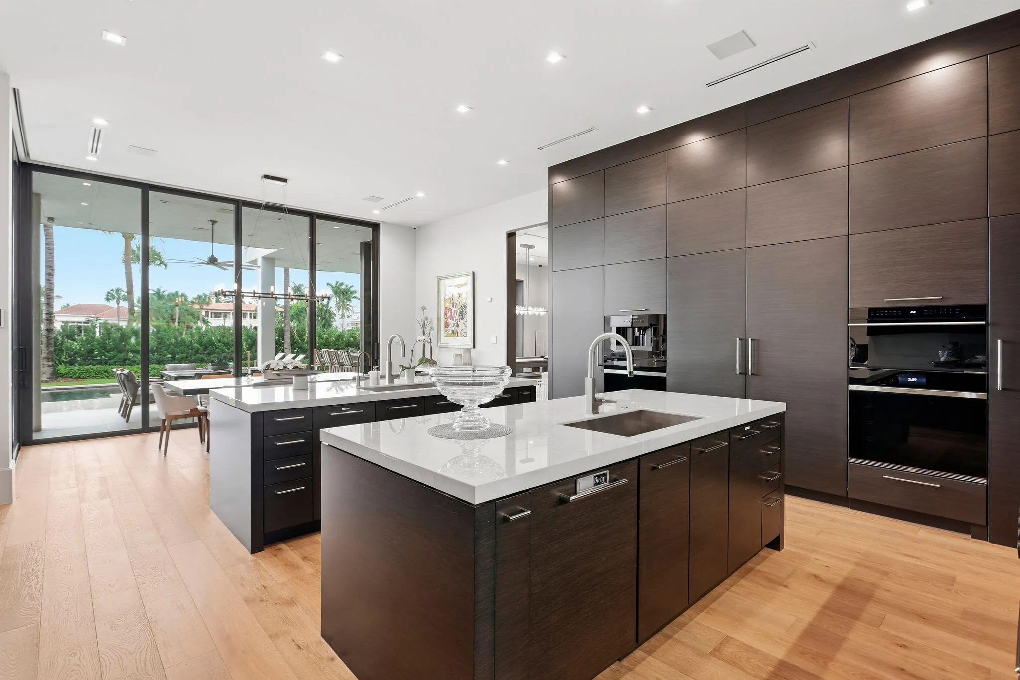 1371 ROYAL PALM Way