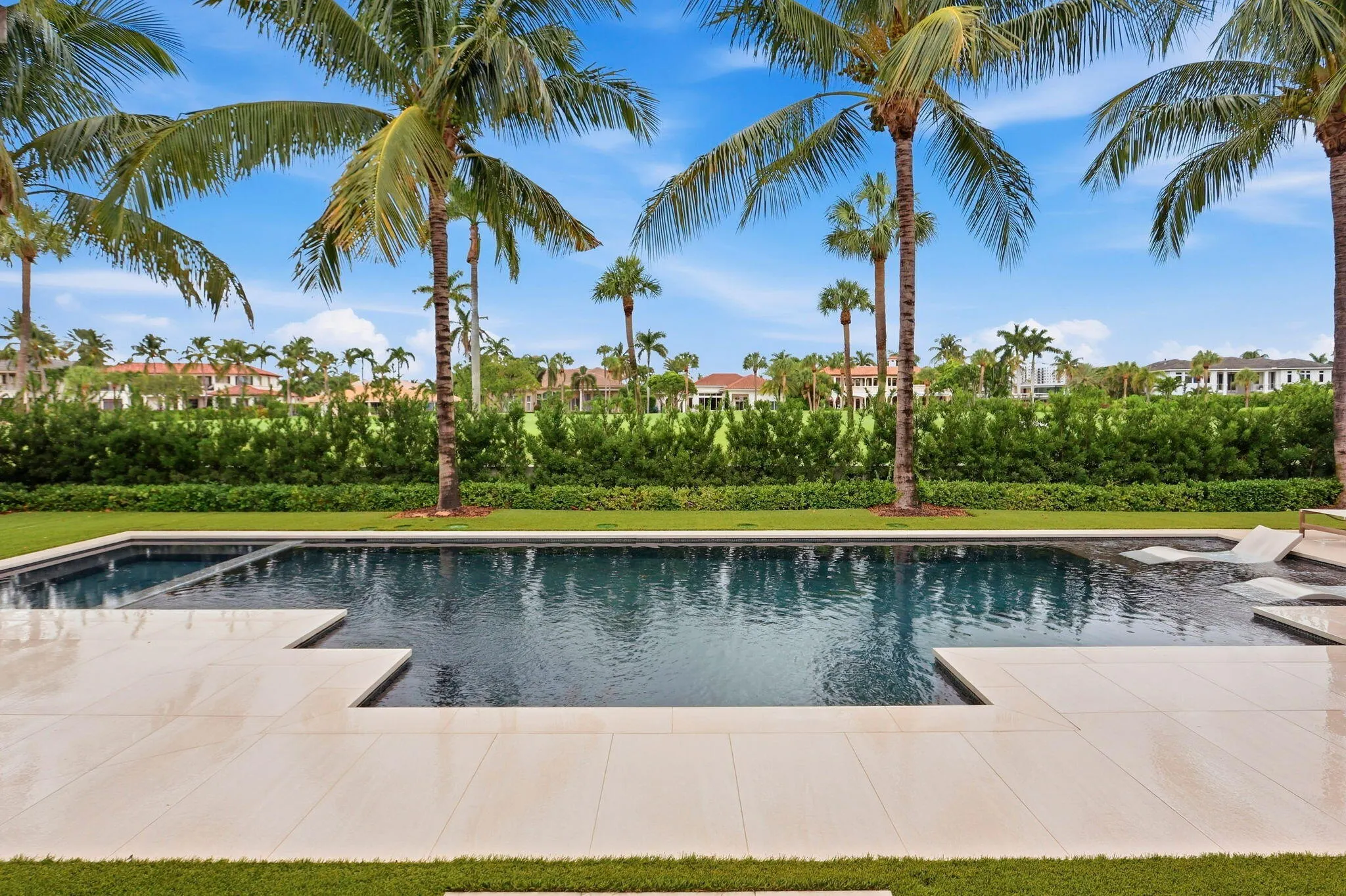 1371 ROYAL PALM Way
