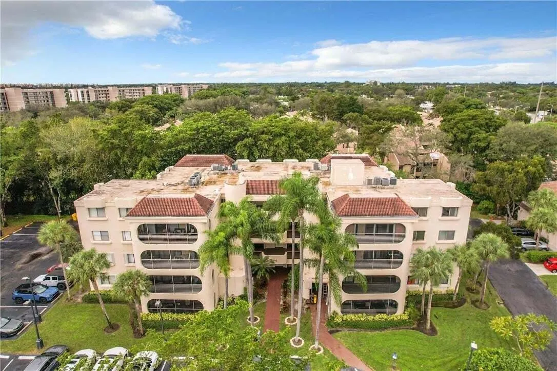 6342 LONGBOAT Lane W #403