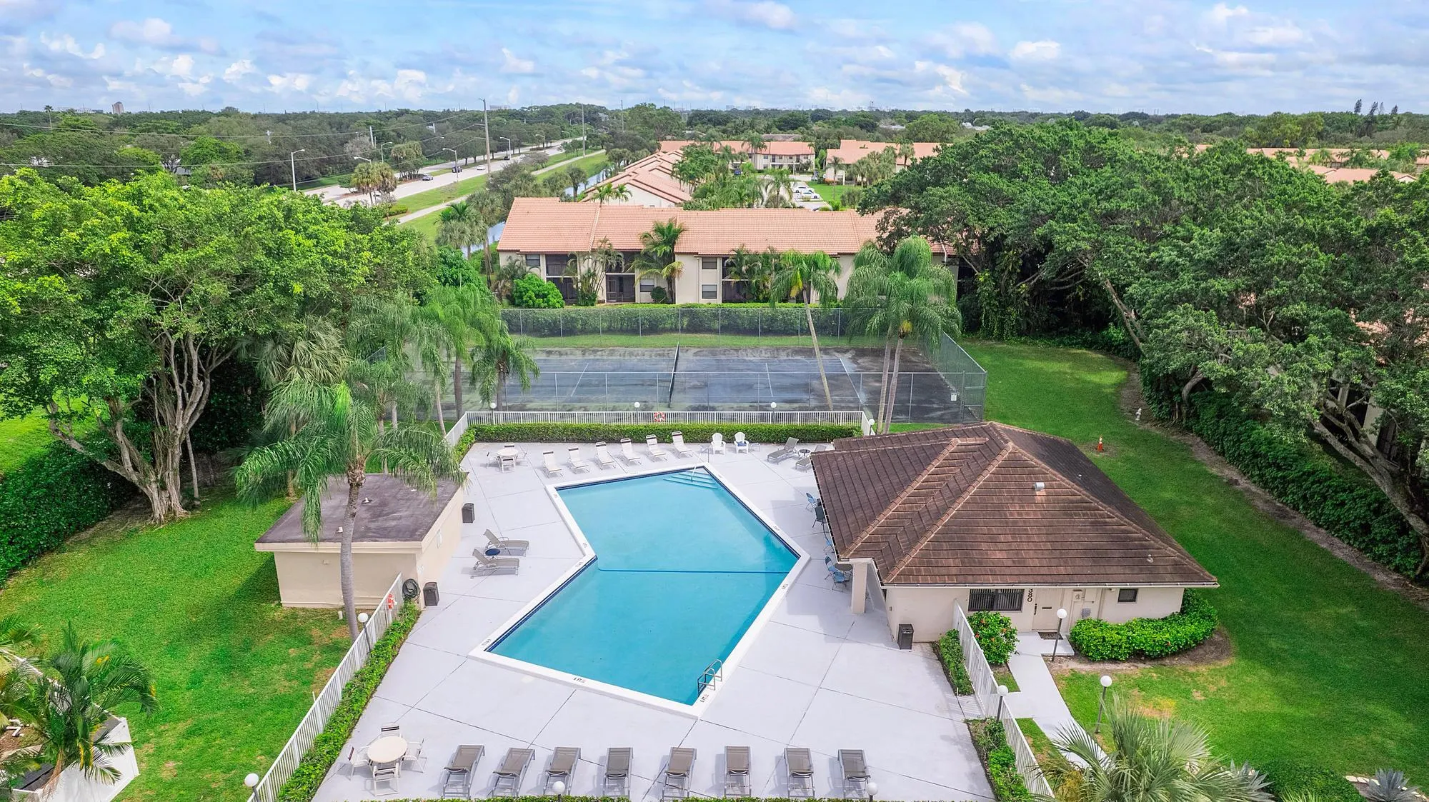 6342 LONGBOAT Lane W #403