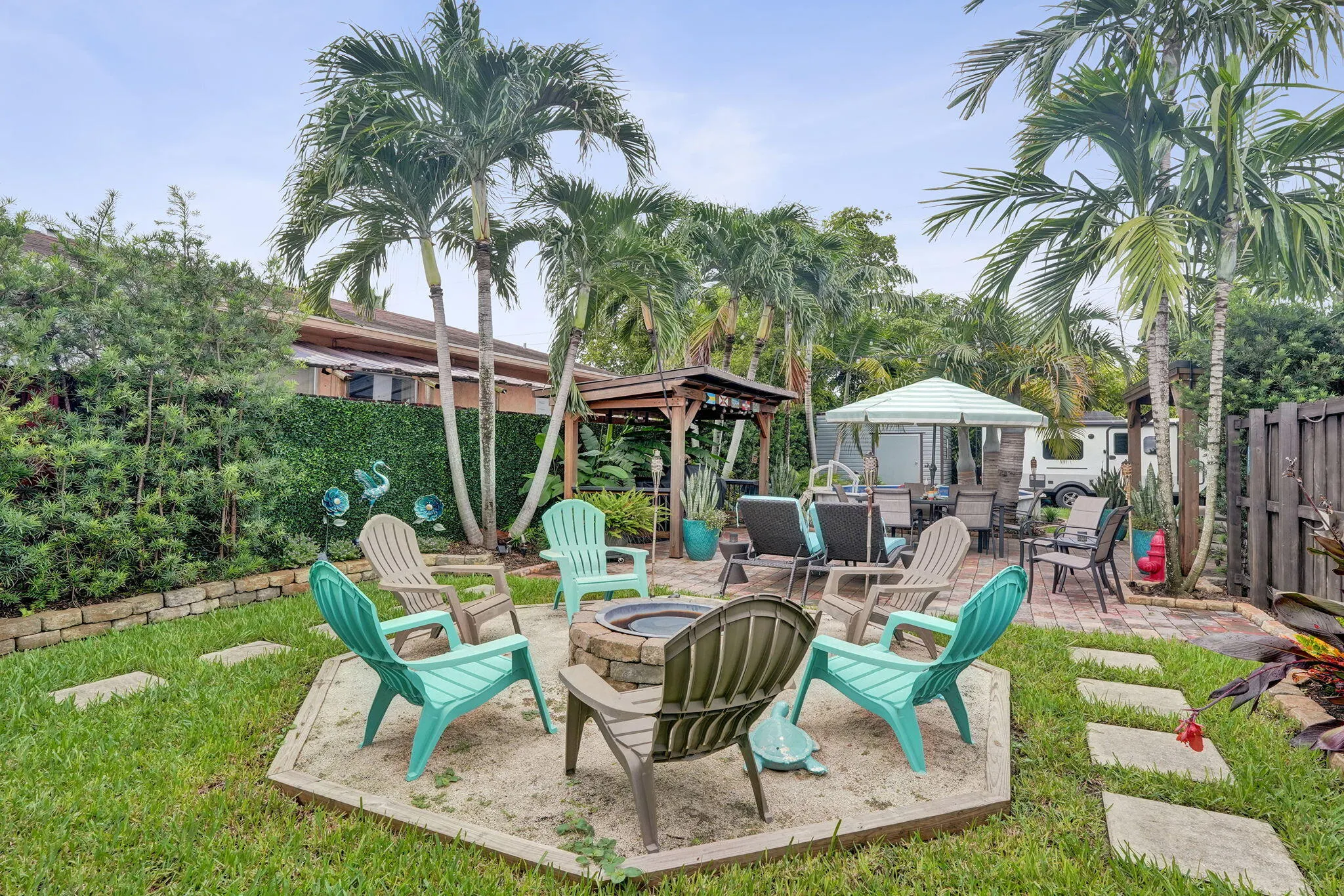 800 N 59th Avenue #1-2