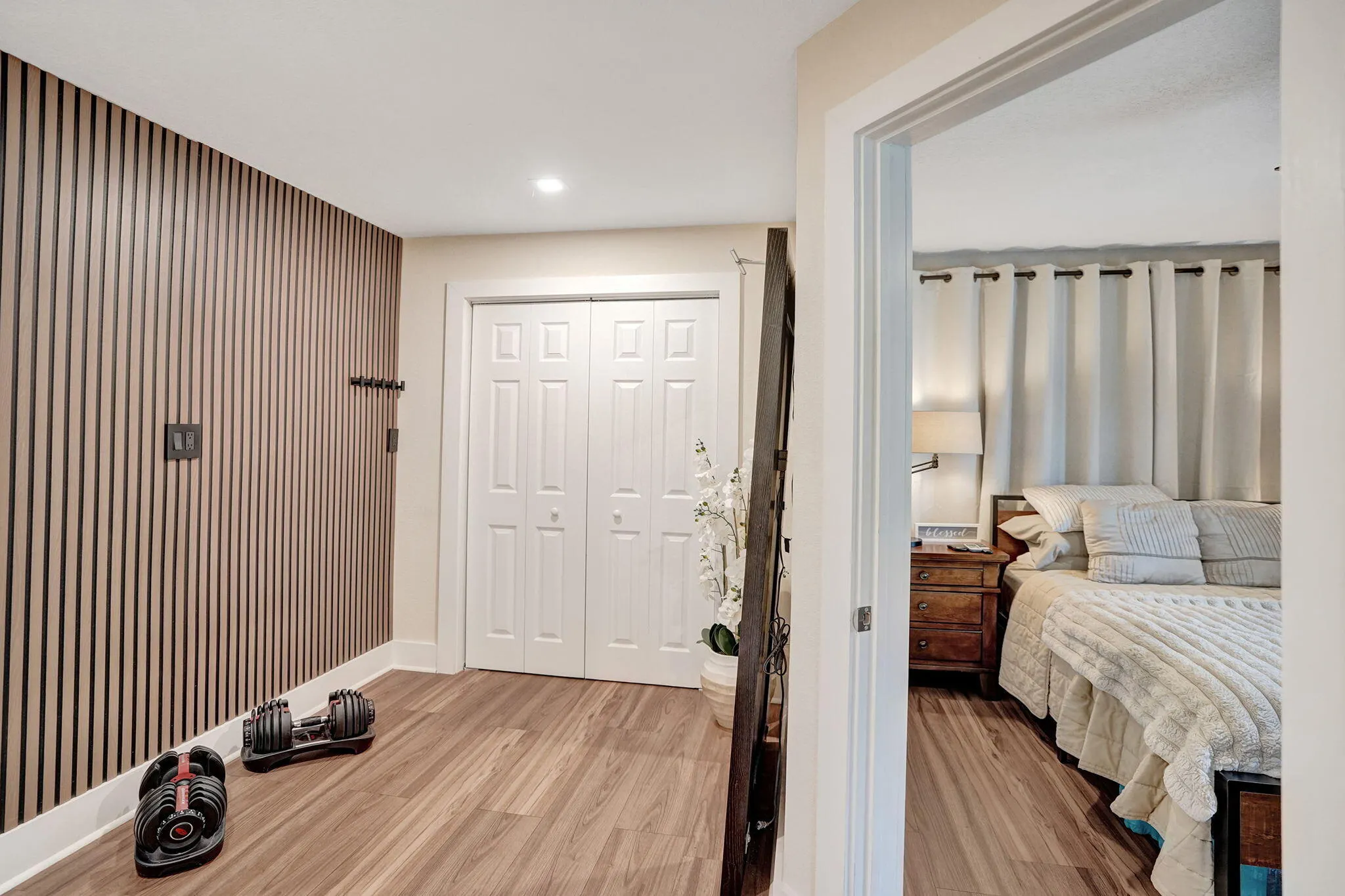 800 N 59th Avenue #1-2