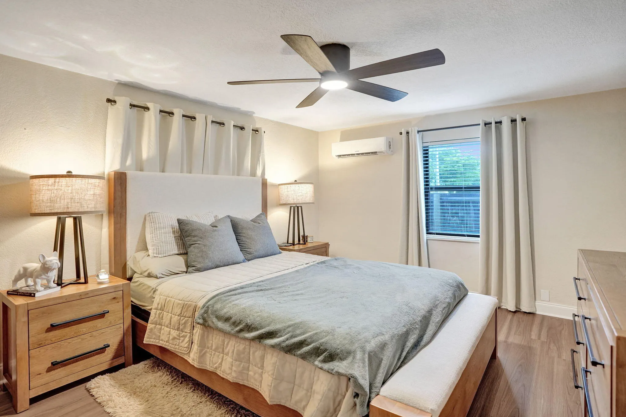 800 N 59th Avenue #1-2