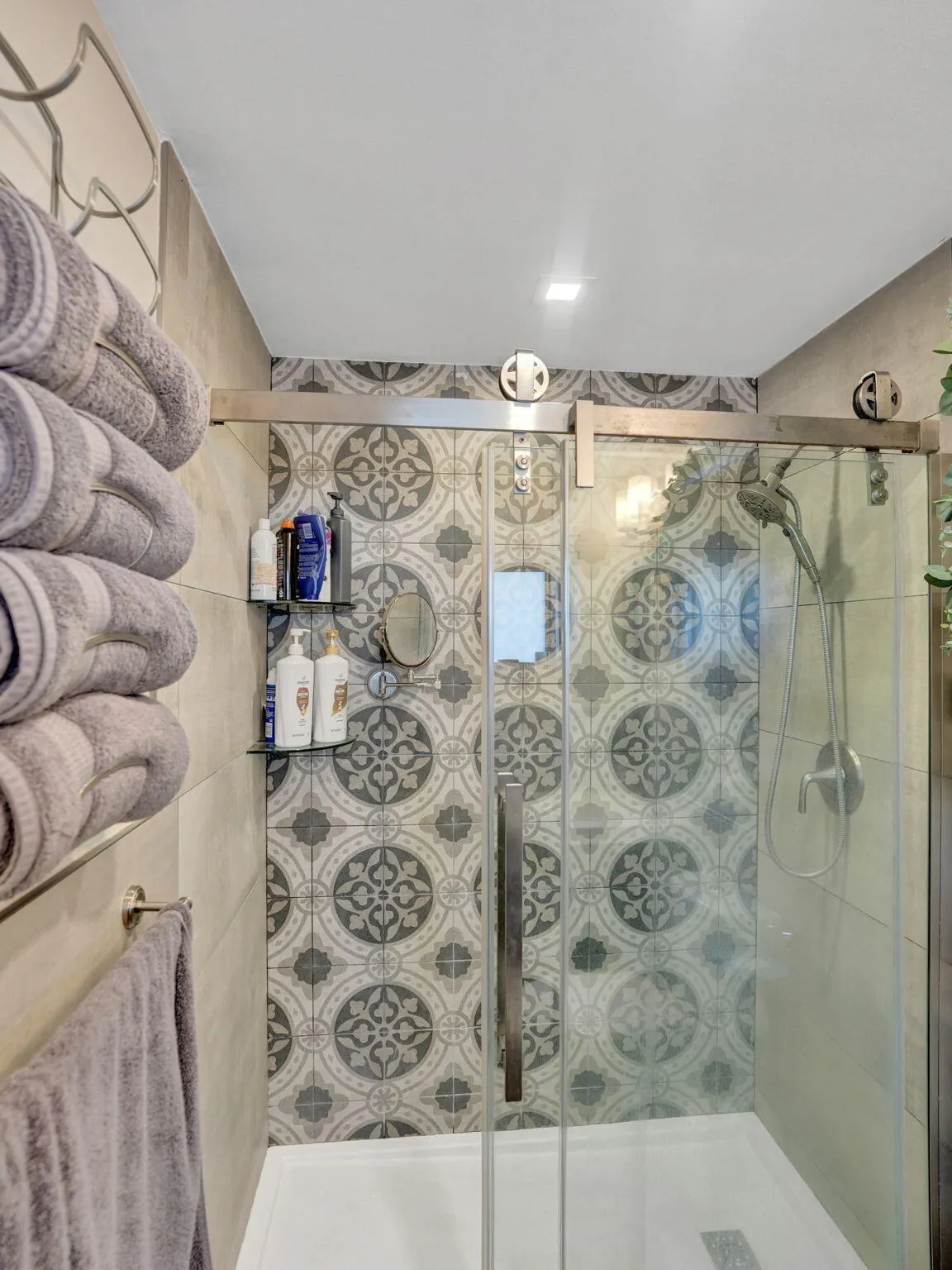 800 N 59th Avenue #1-2