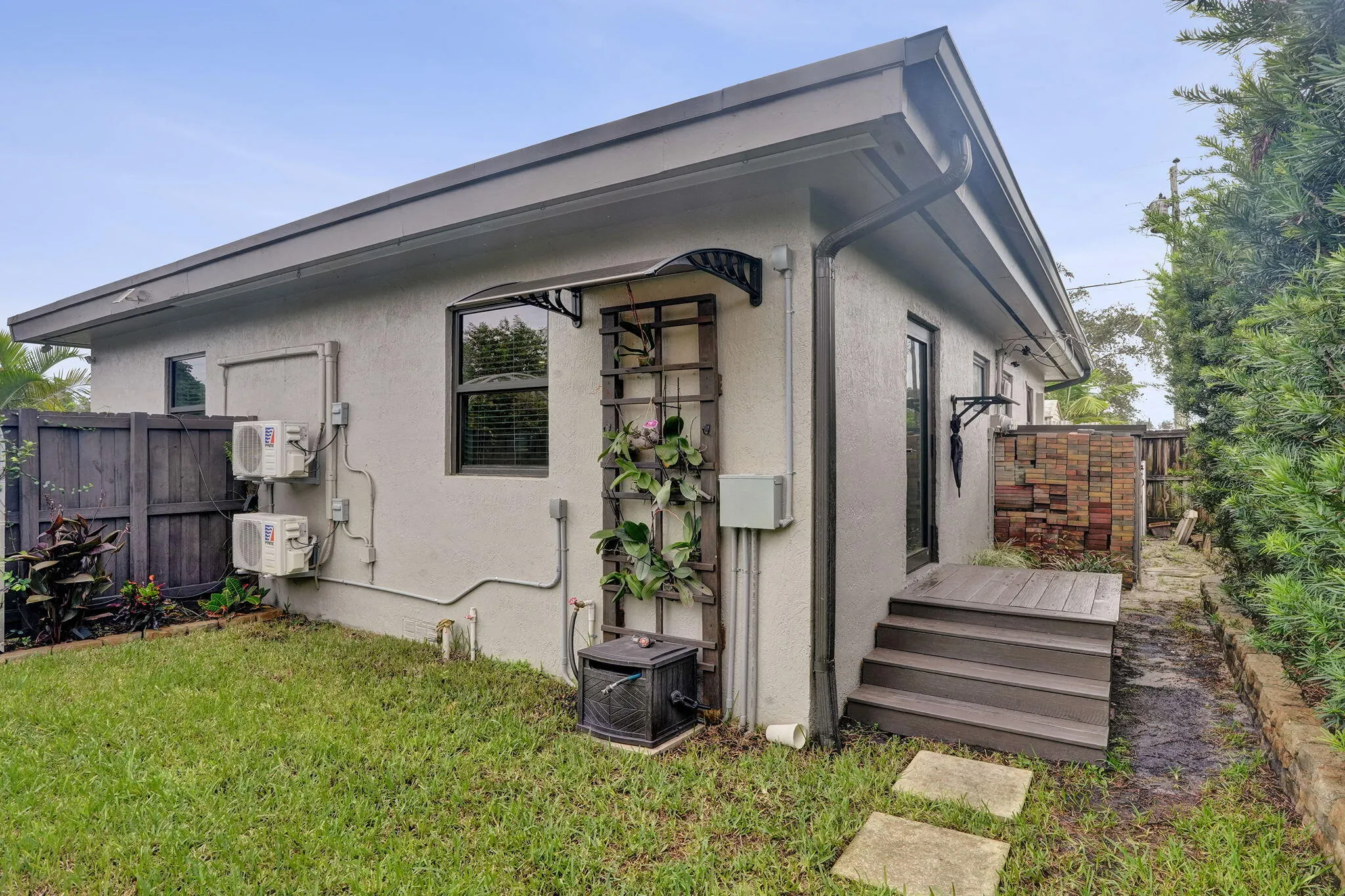 800 N 59th Avenue #1-2