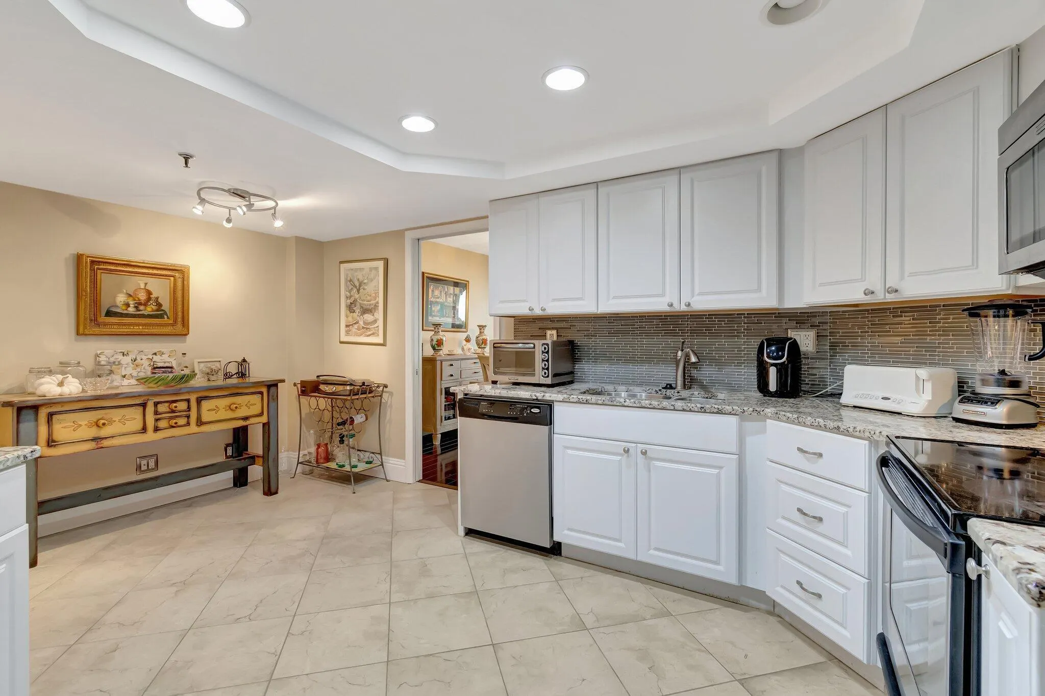 6372 LA COSTA Drive #504