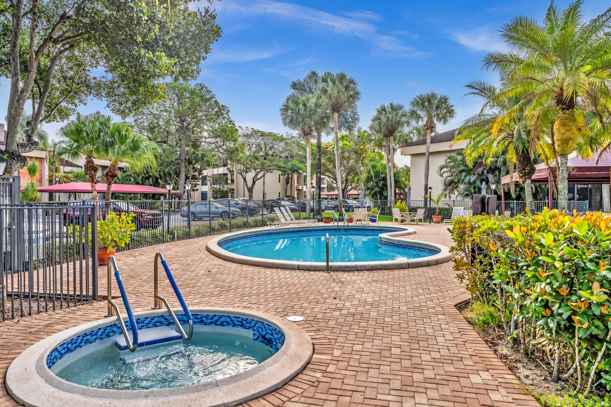 7508 LA PAZ Boulevard #204