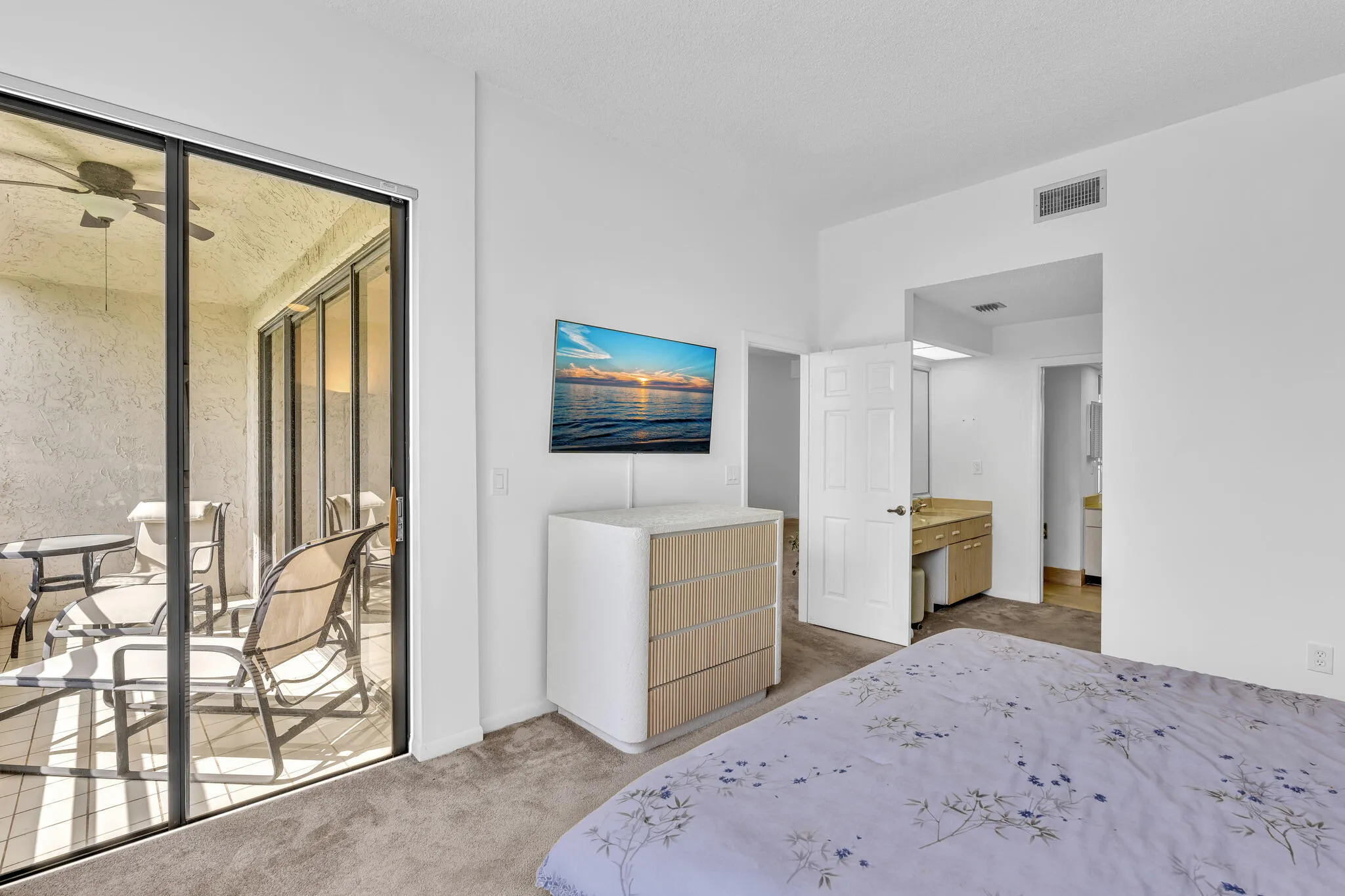 7508 LA PAZ Boulevard #204
