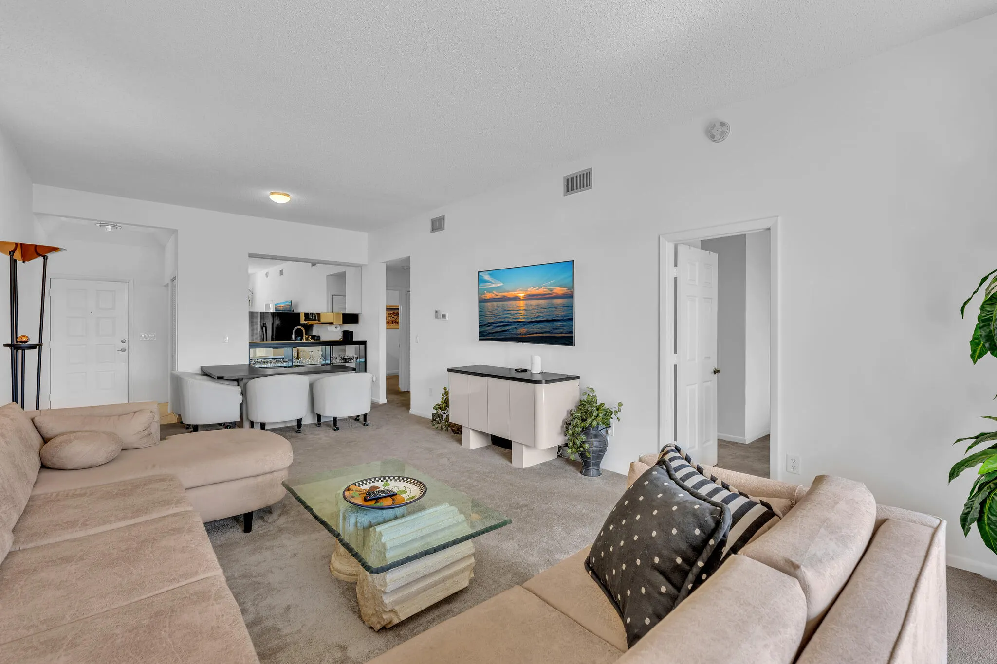 7508 LA PAZ Boulevard #204