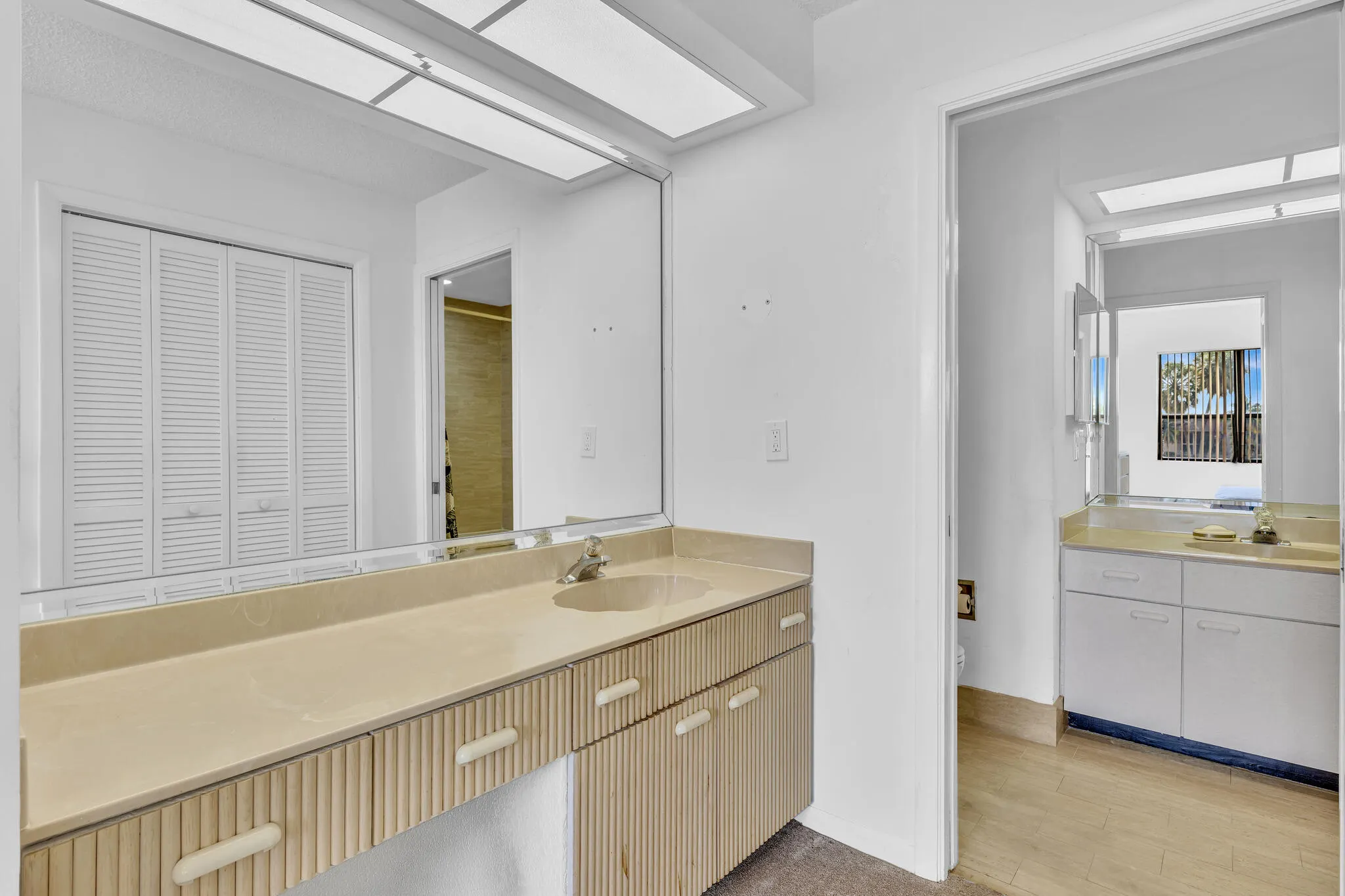 7508 LA PAZ Boulevard #204