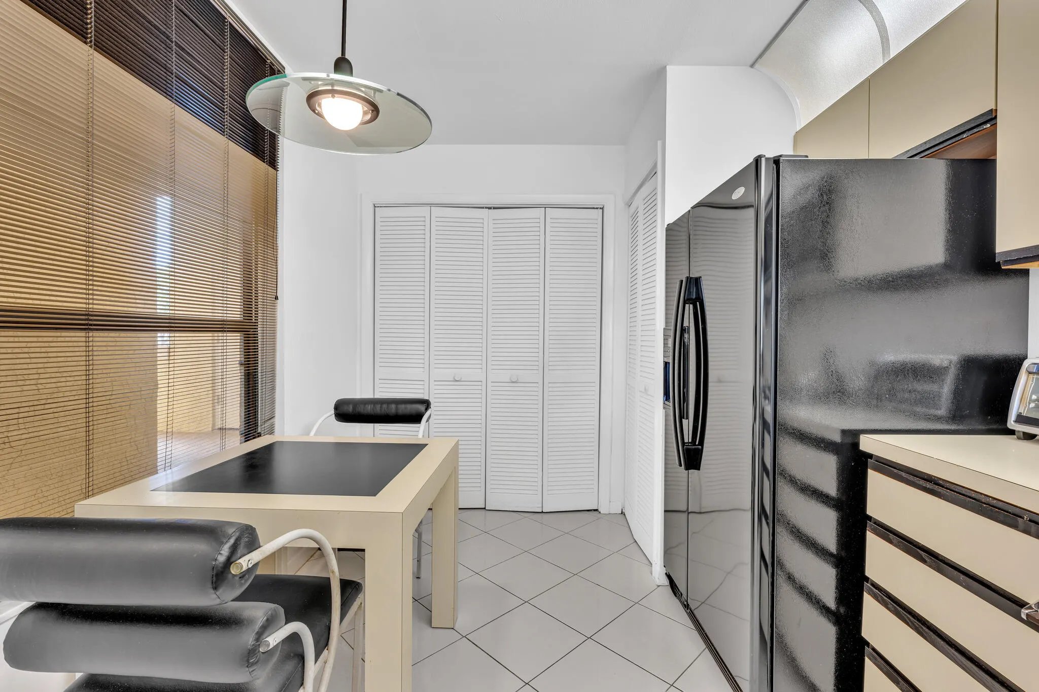 7508 LA PAZ Boulevard #204