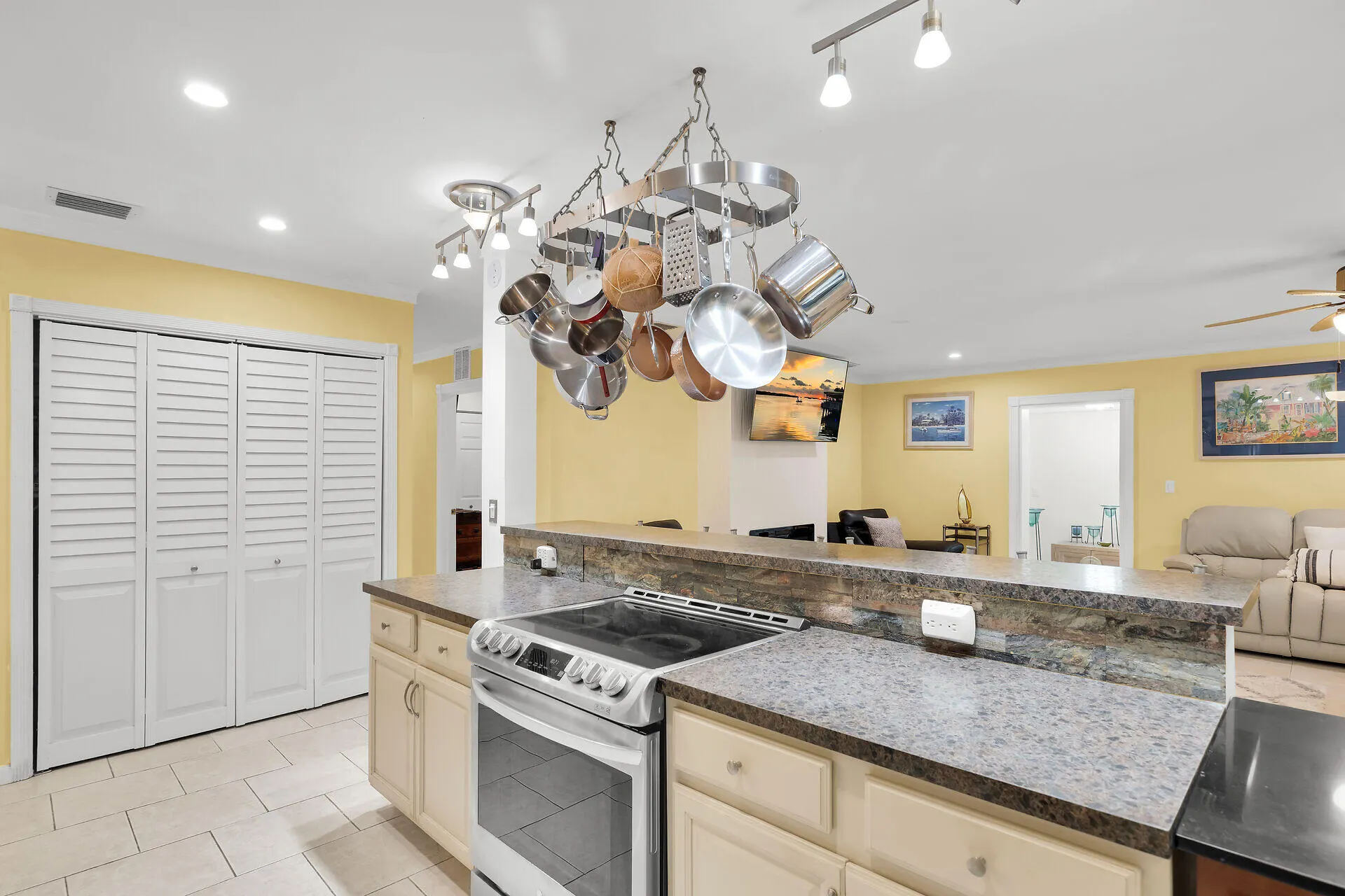 119 ZANE GREY CREEK