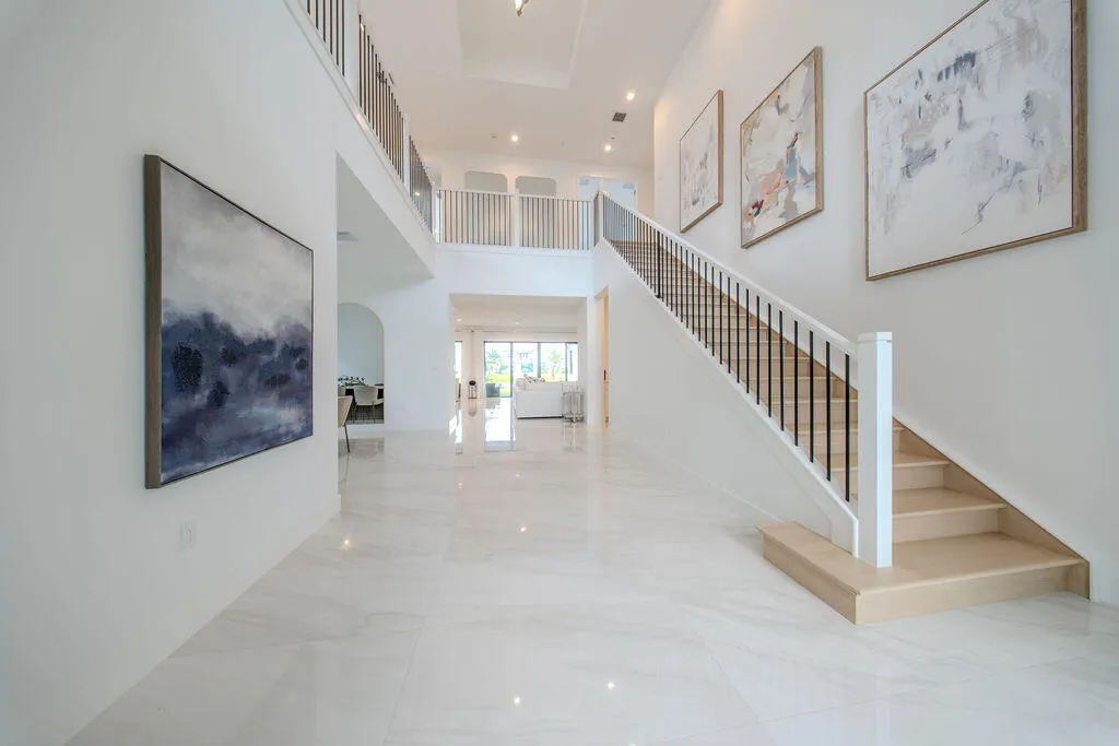 9515 ROYAL WOODS Manor