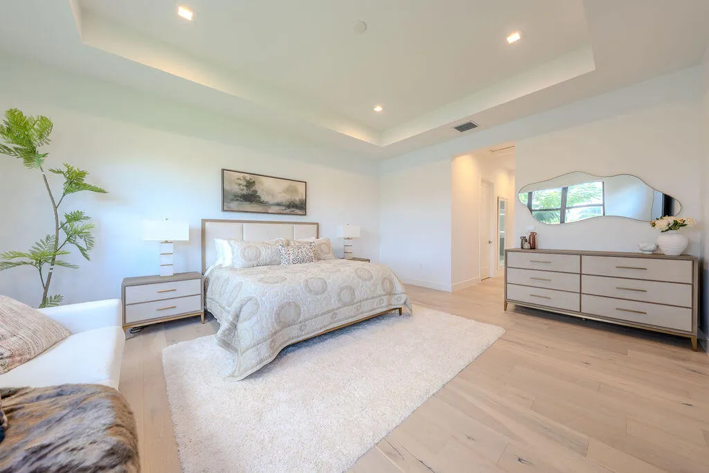 9515 ROYAL WOODS Manor