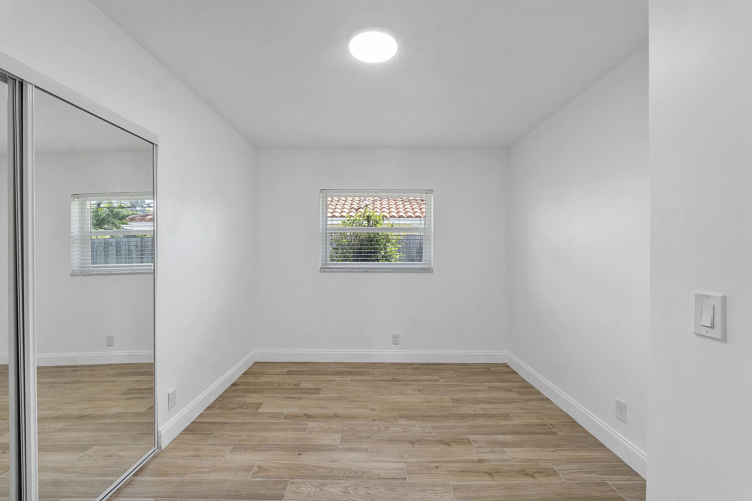 400 SW 9TH Avenue