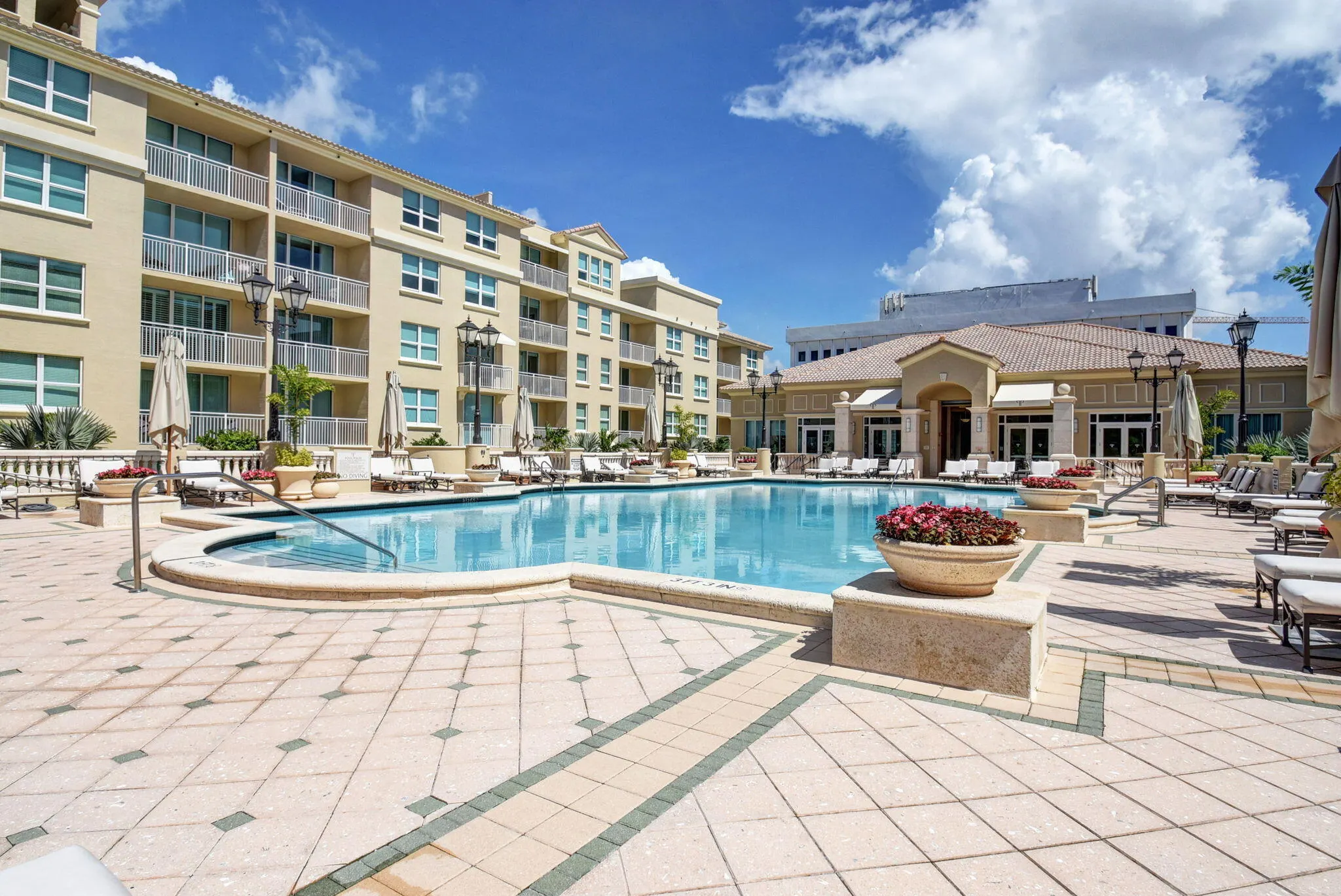 99 SE MIZNER Boulevard #602