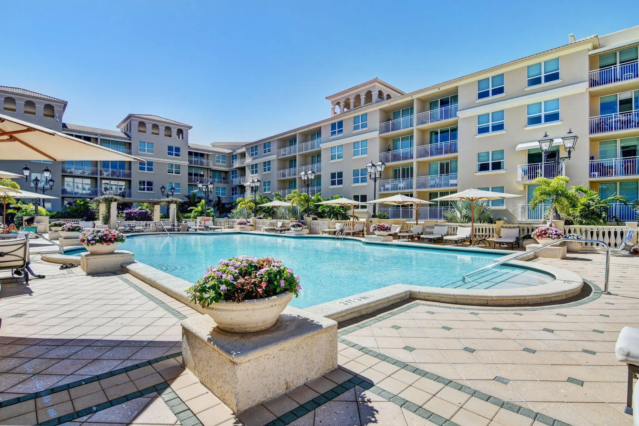 99 SE MIZNER Boulevard #602