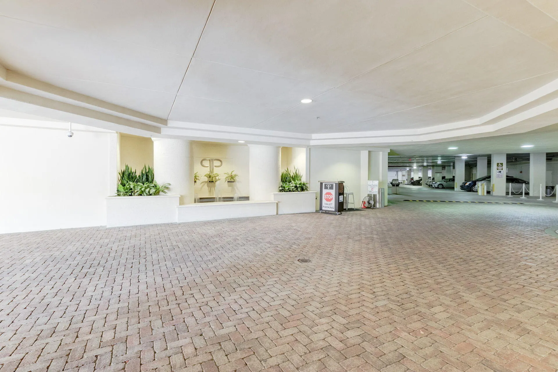 99 SE MIZNER Boulevard #602