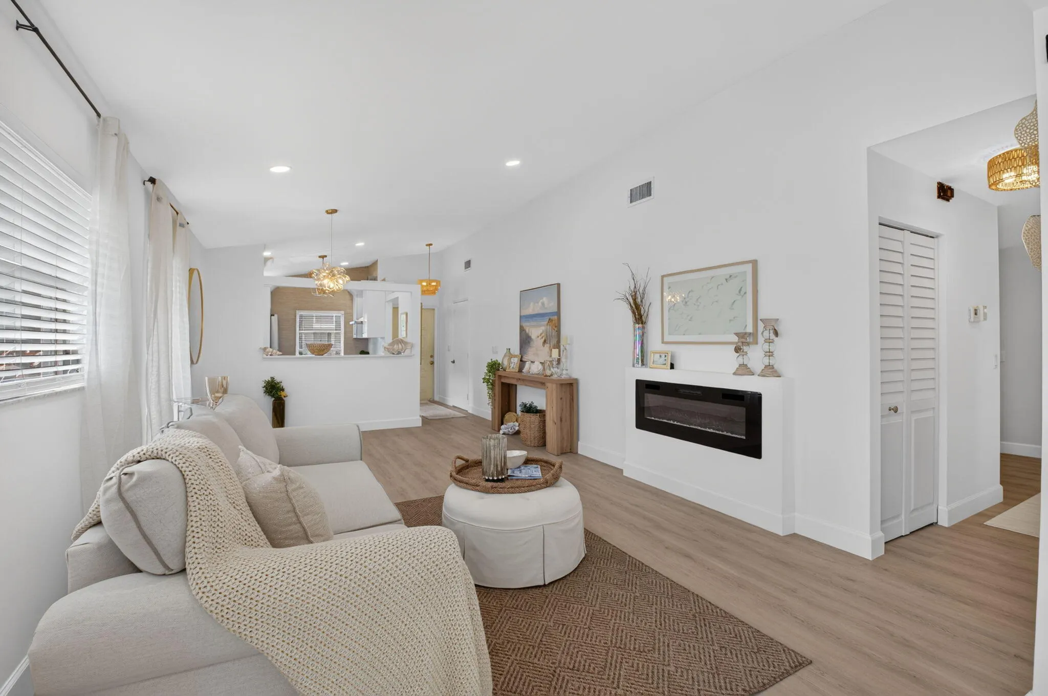 8625 FLAMINGO Drive