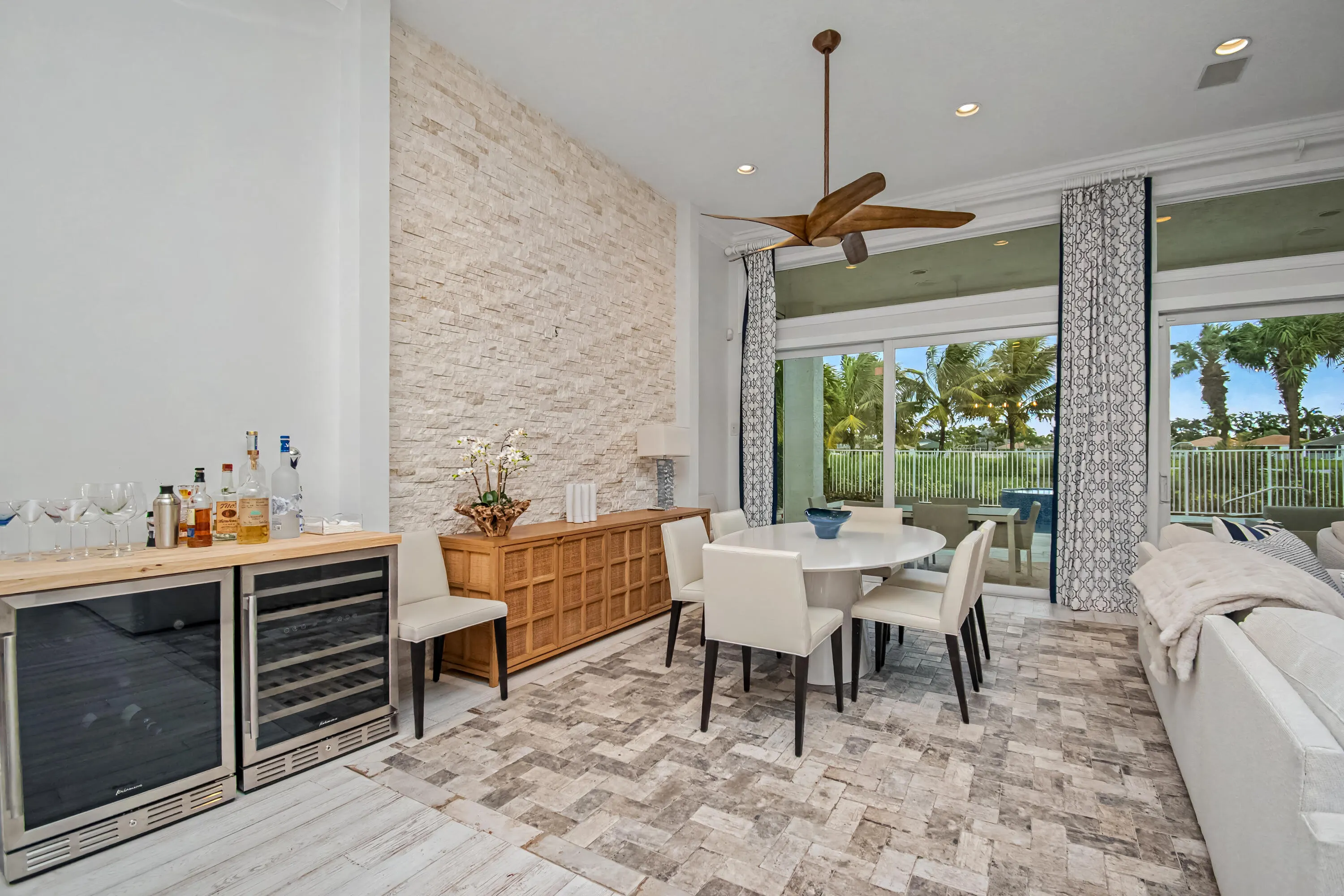 7952 VILLA D ESTE Way