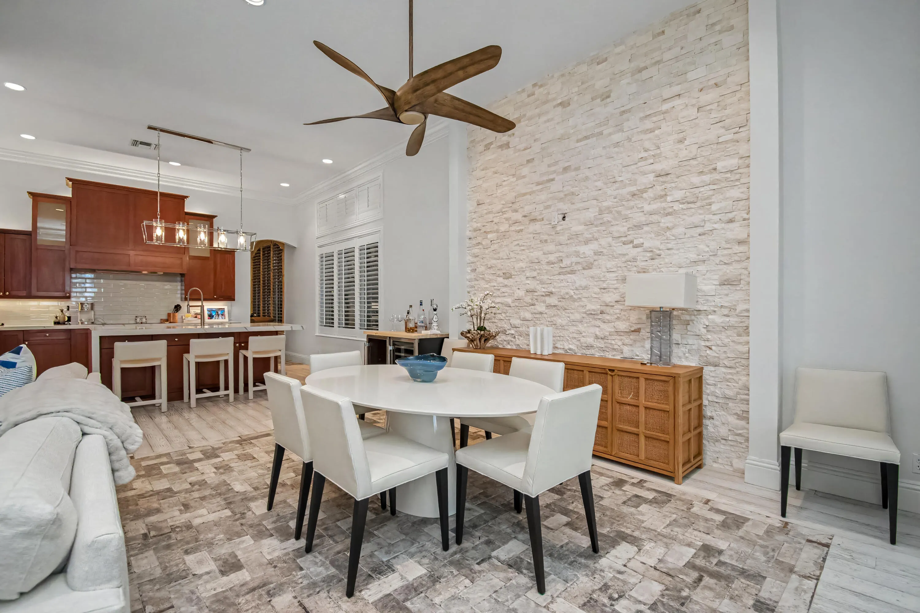 7952 VILLA D ESTE Way