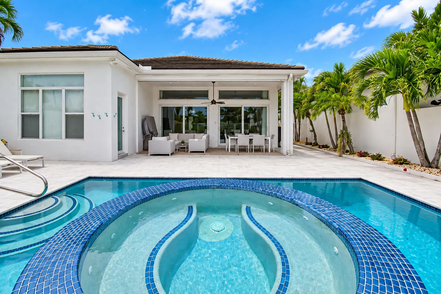 7952 VILLA D ESTE Way