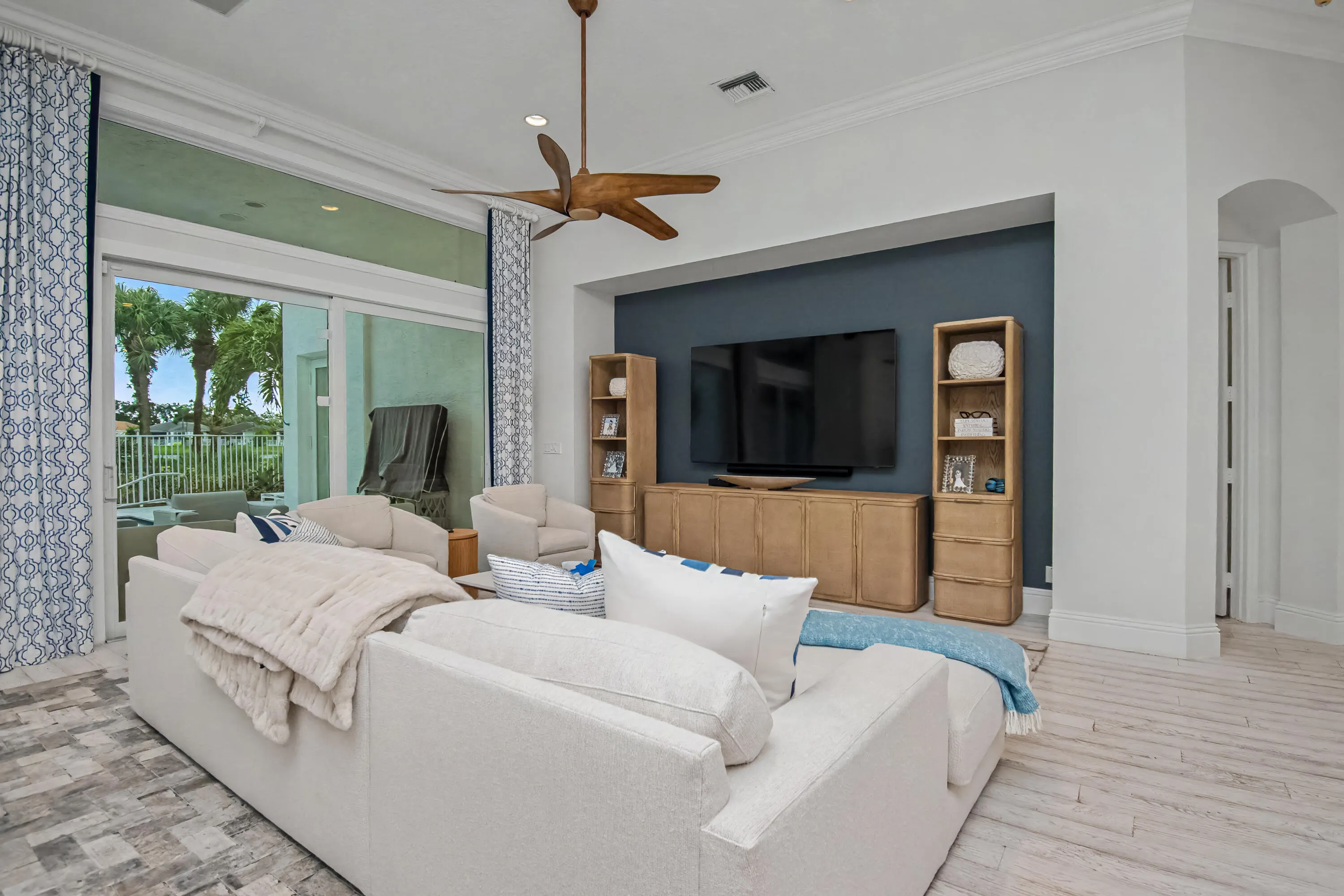 7952 VILLA D ESTE Way