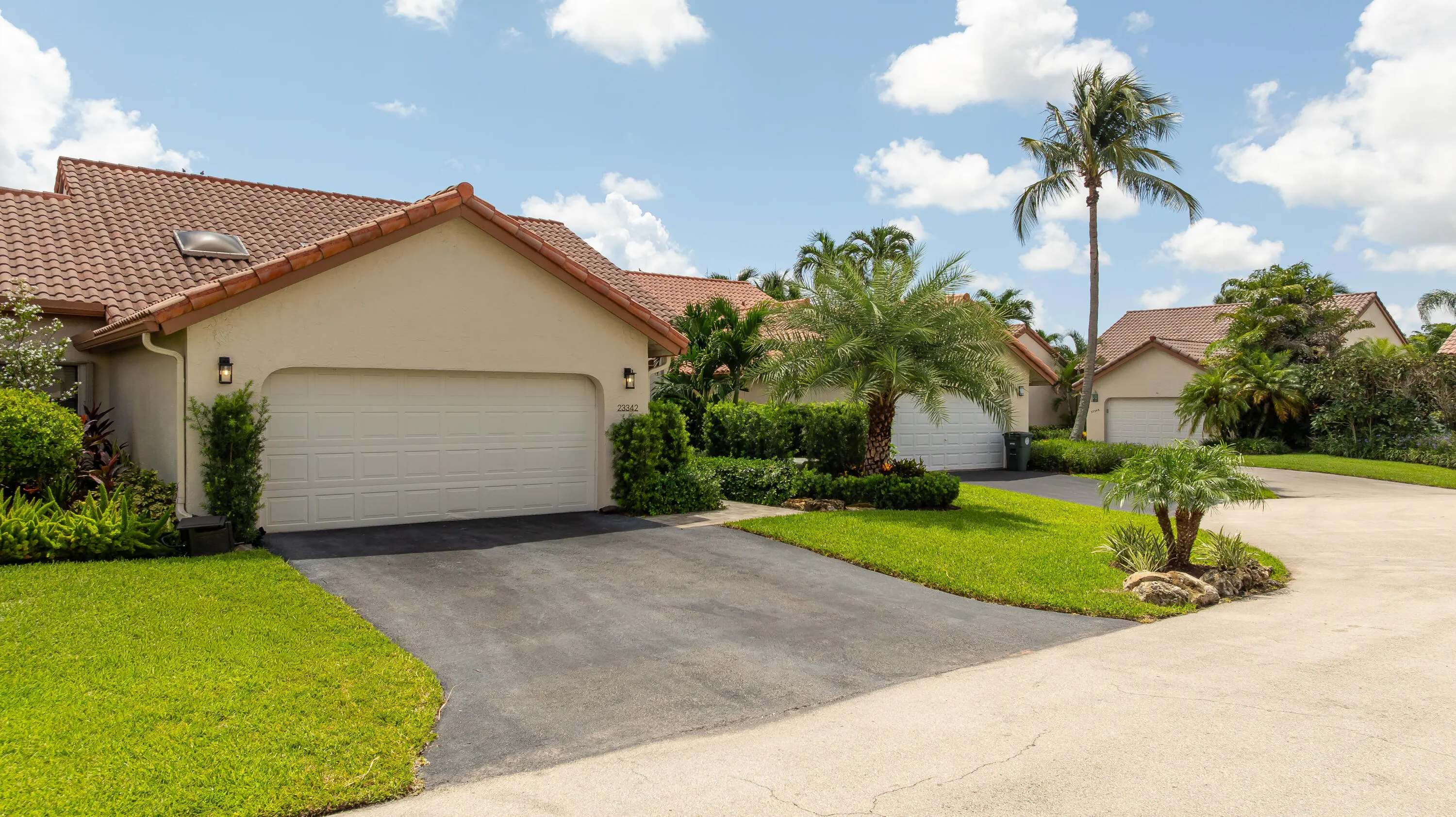 23342 Water Circle