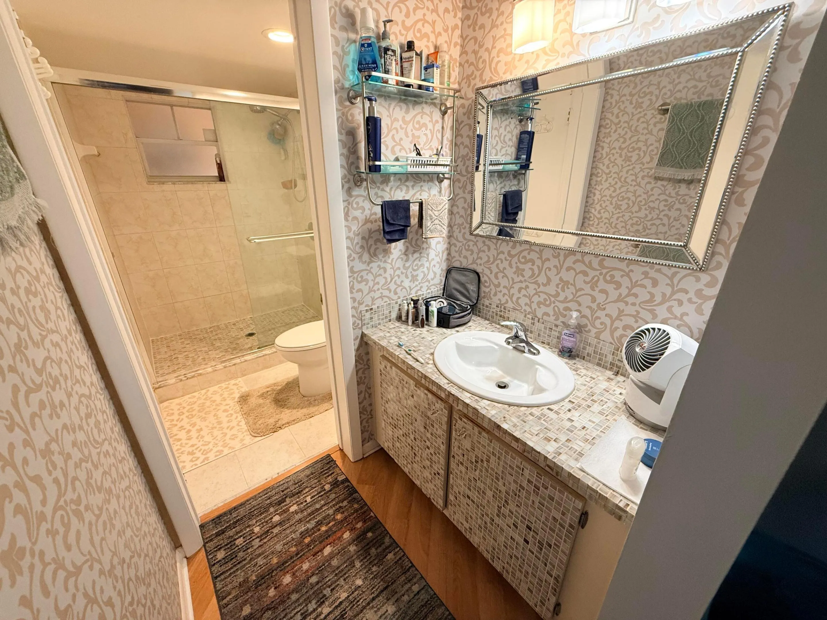 401 SE 10TH Street #B201