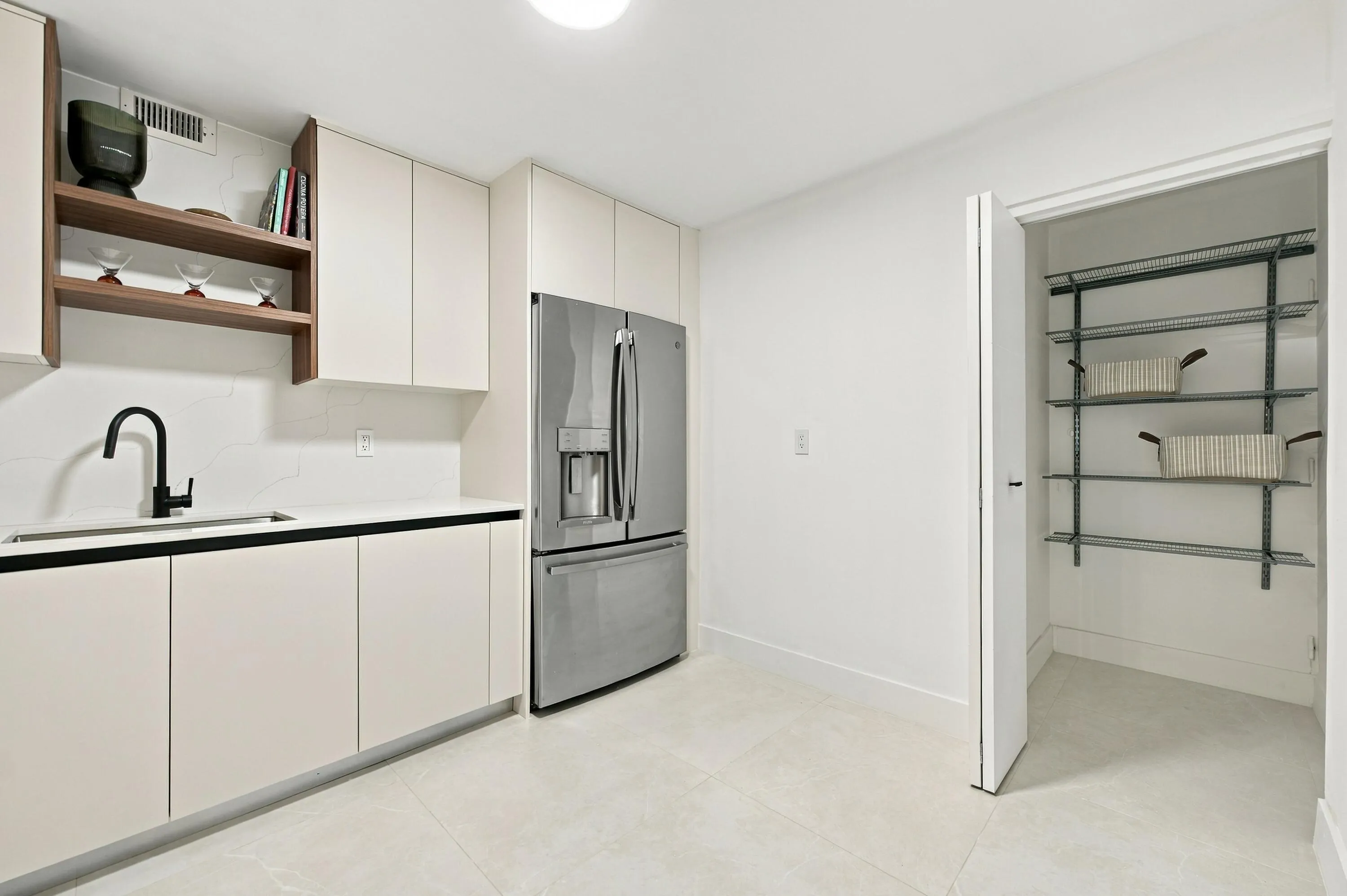 3140 S Ocean Drive #610