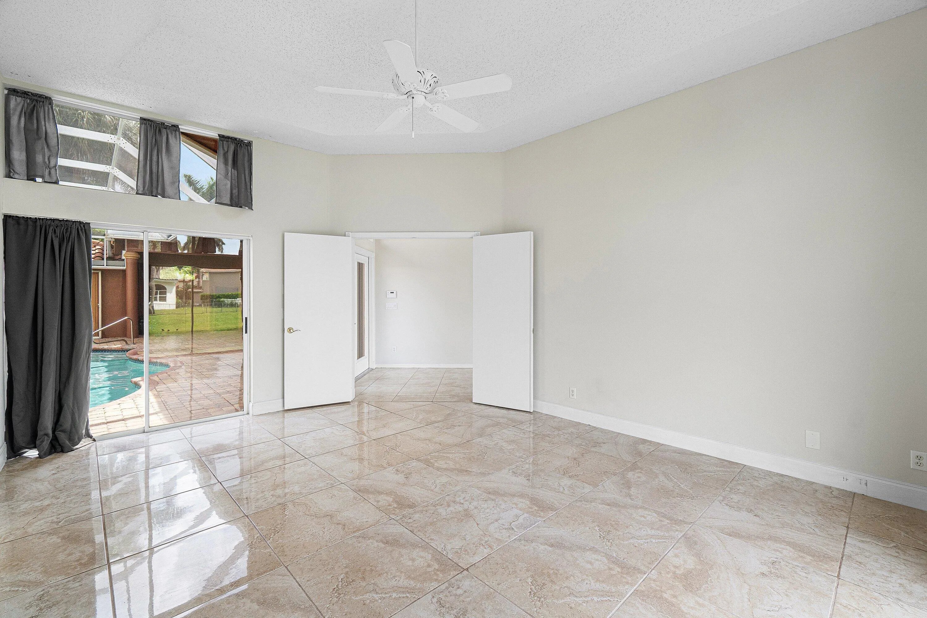 10599 Saint Thomas Drive